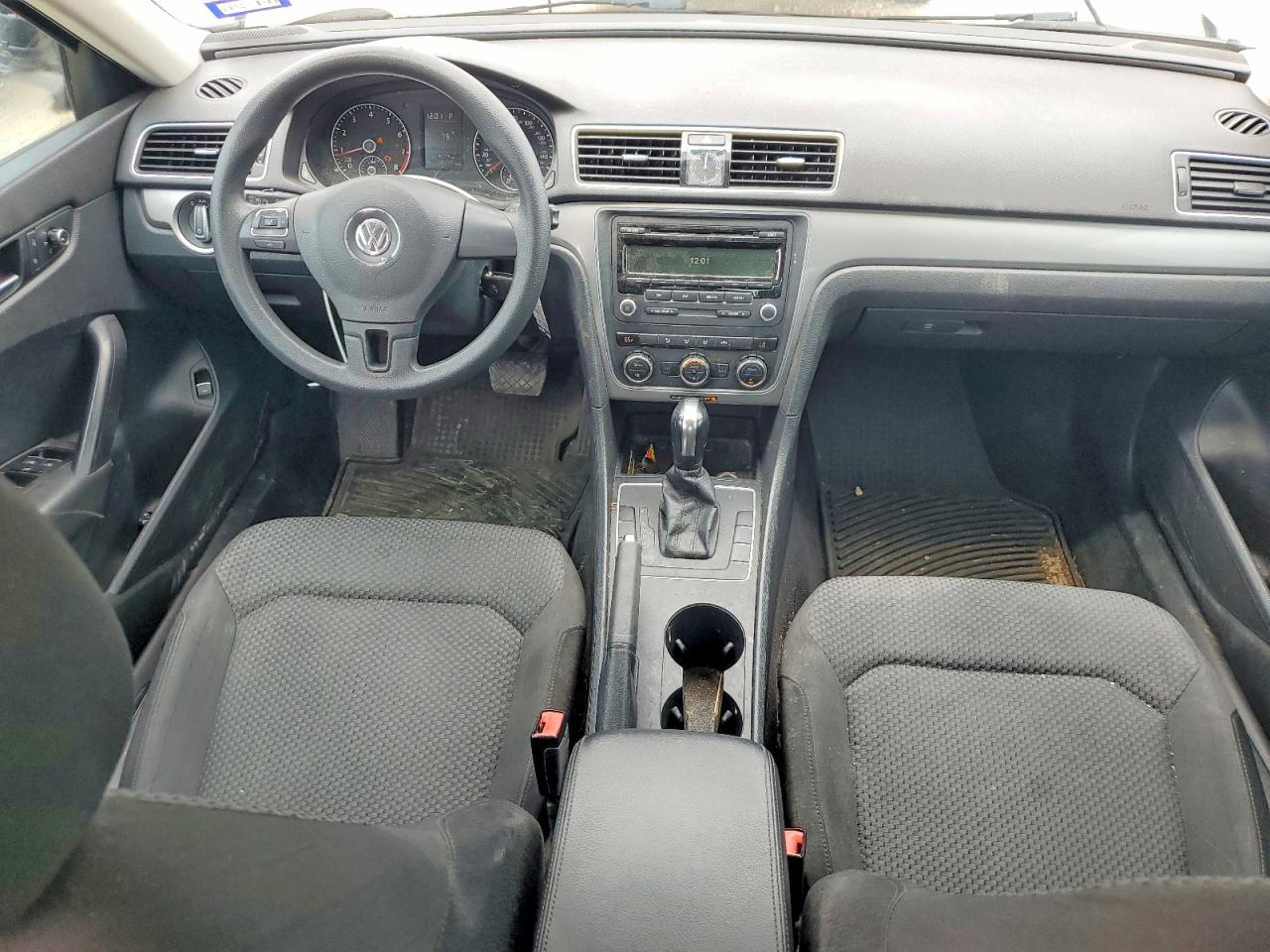 2012 Volkswagen Passat S Silver vin: 1VWAH7A39CC066142