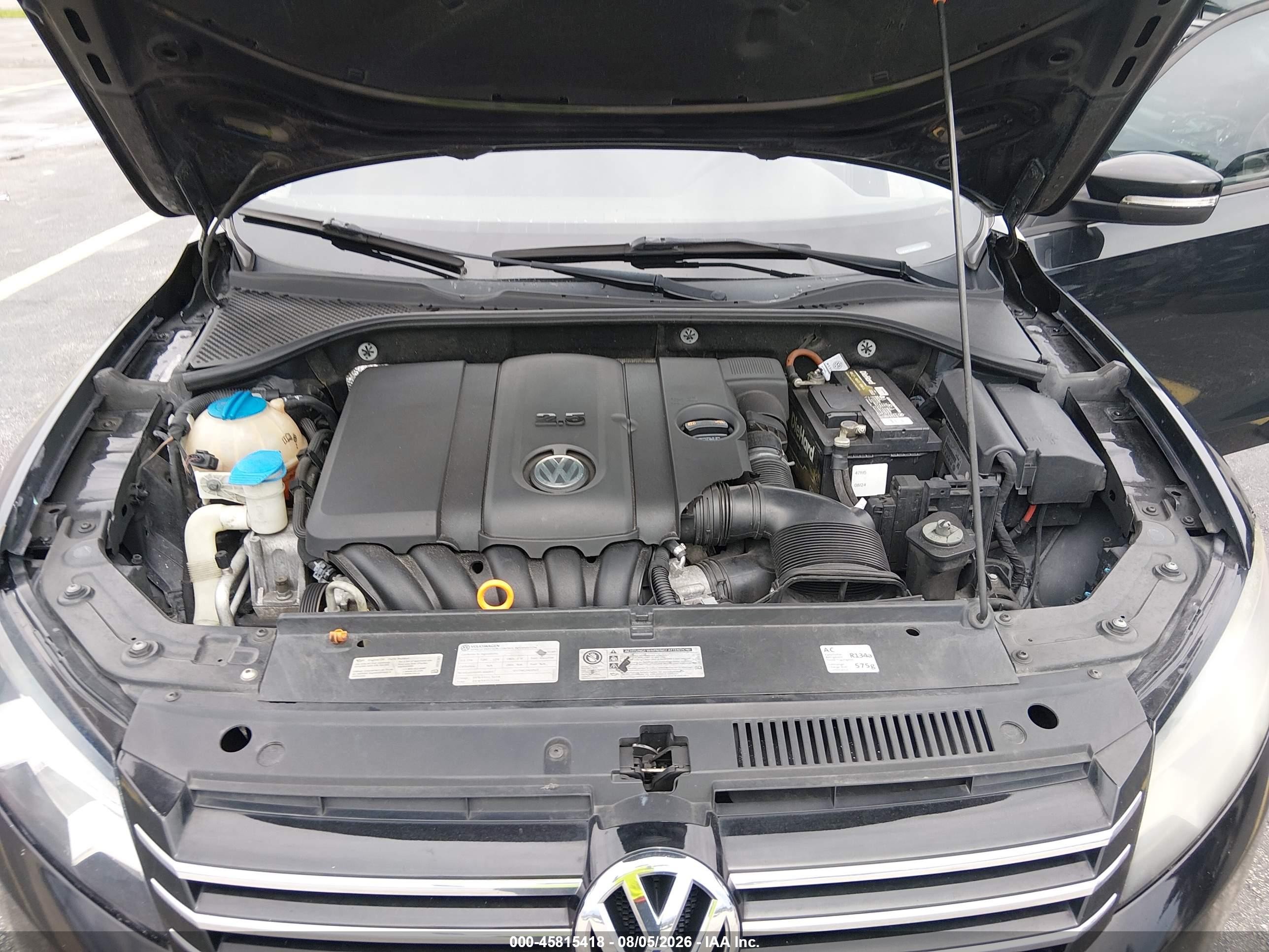 2013 Volkswagen Passat 2.5l S Черный vin: 1VWAH7A39DC007285