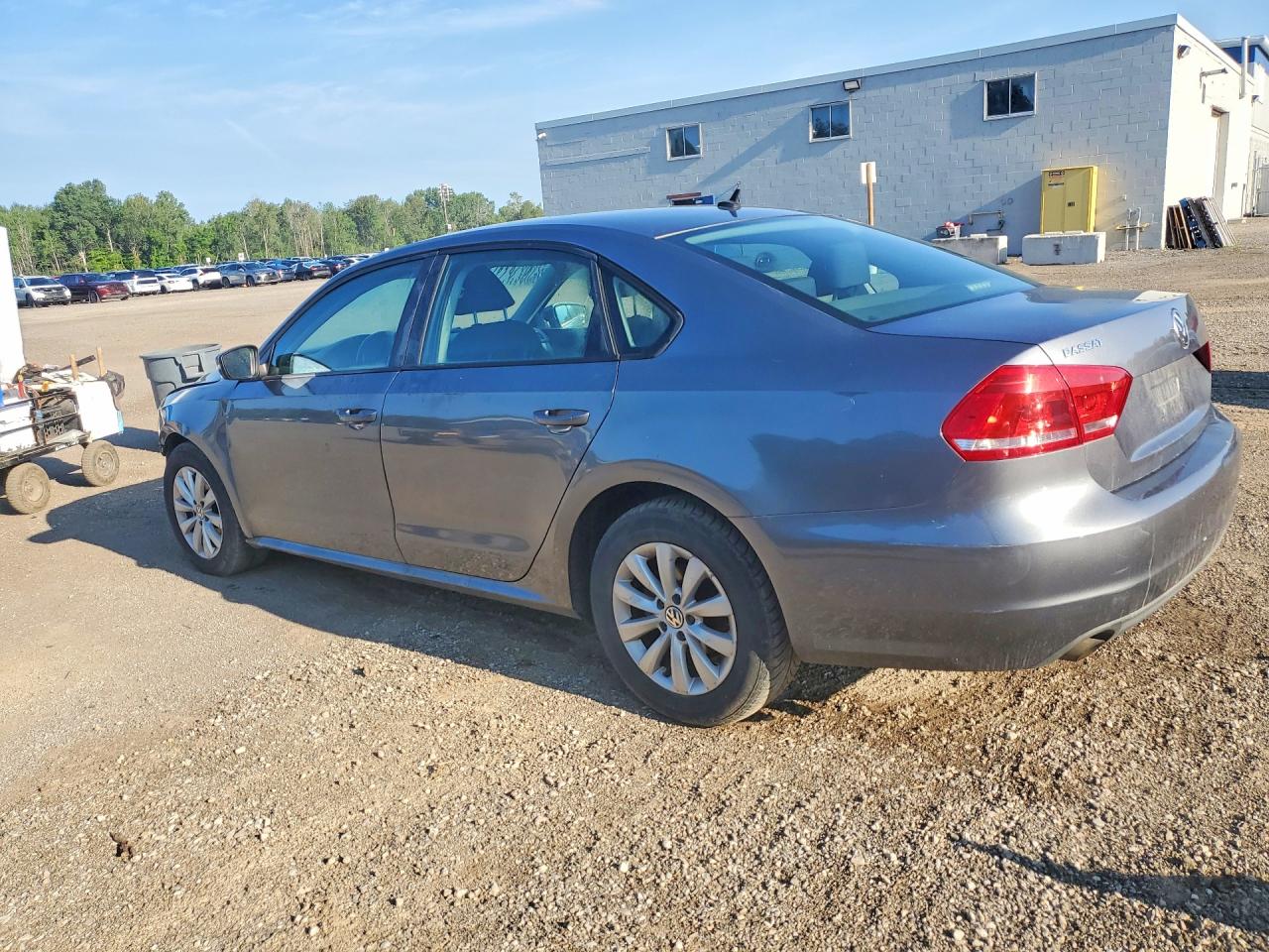 2013 Volkswagen Passat S Gray vin: 1VWAH7A39DC091706