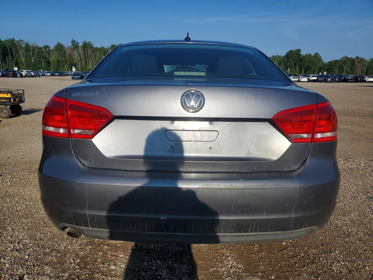 2013 Volkswagen Passat S Gray vin: 1VWAH7A39DC091706