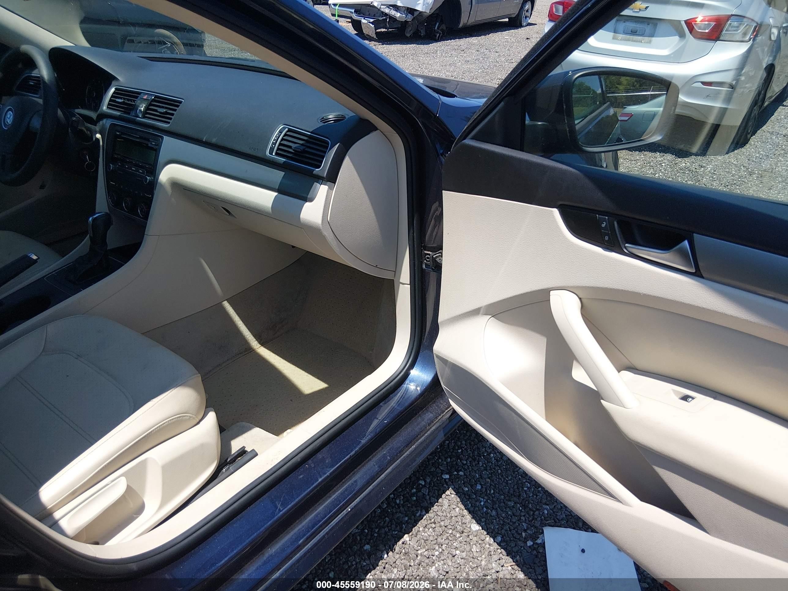 2013 Volkswagen Passat 2.5l Wolfsburg Edition Blue vin: 1VWAH7A39DC146977