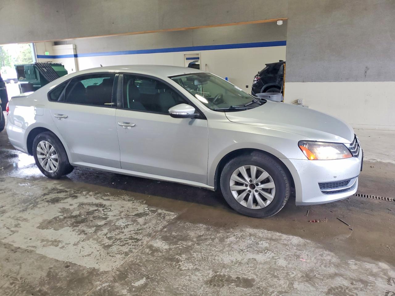 2012 Volkswagen Passat S Серебряный vin: 1VWAH7A3XCC027561