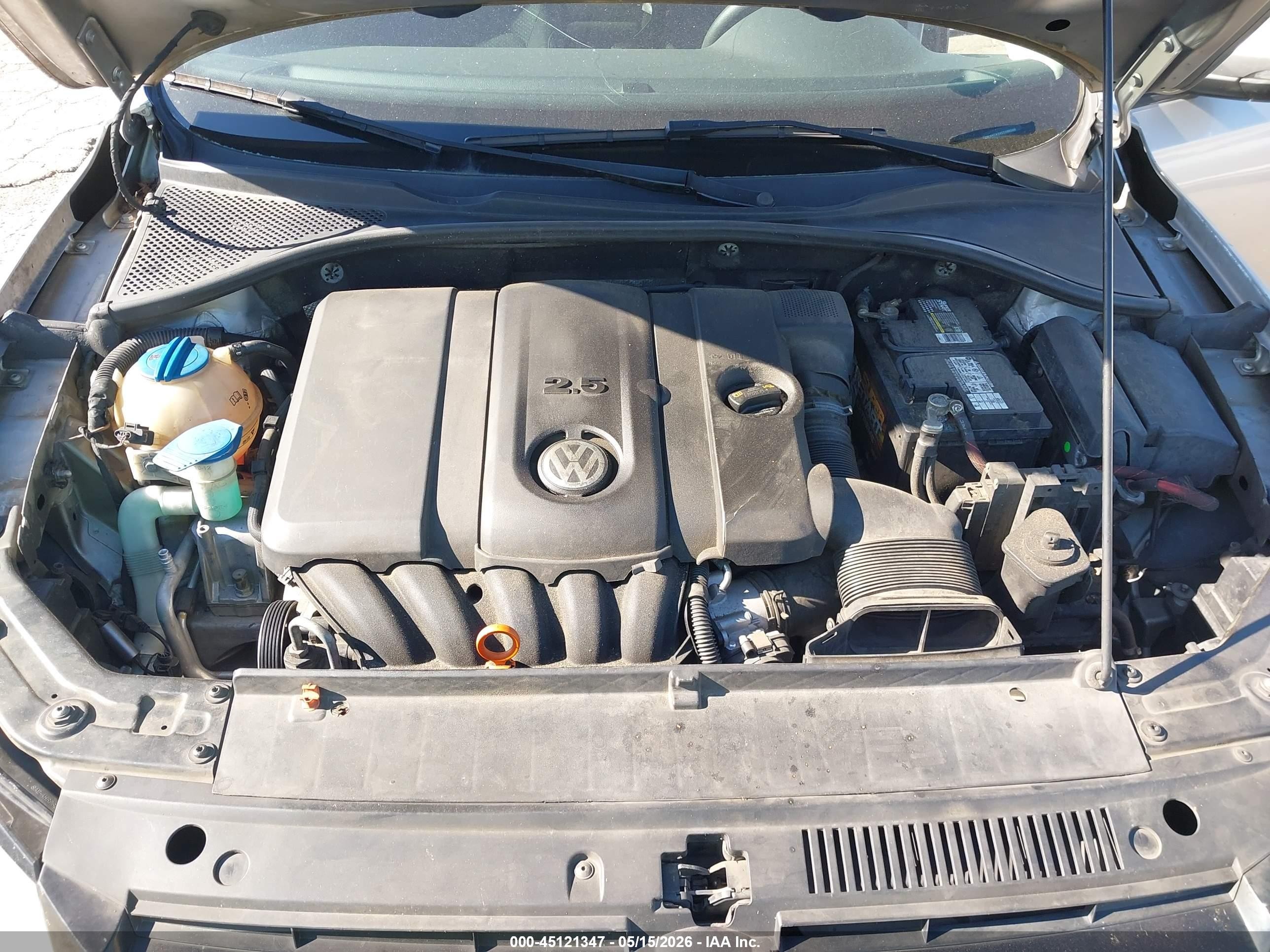 2012 Volkswagen Passat 2.5l S Серебряный vin: 1VWAH7A3XCC089249