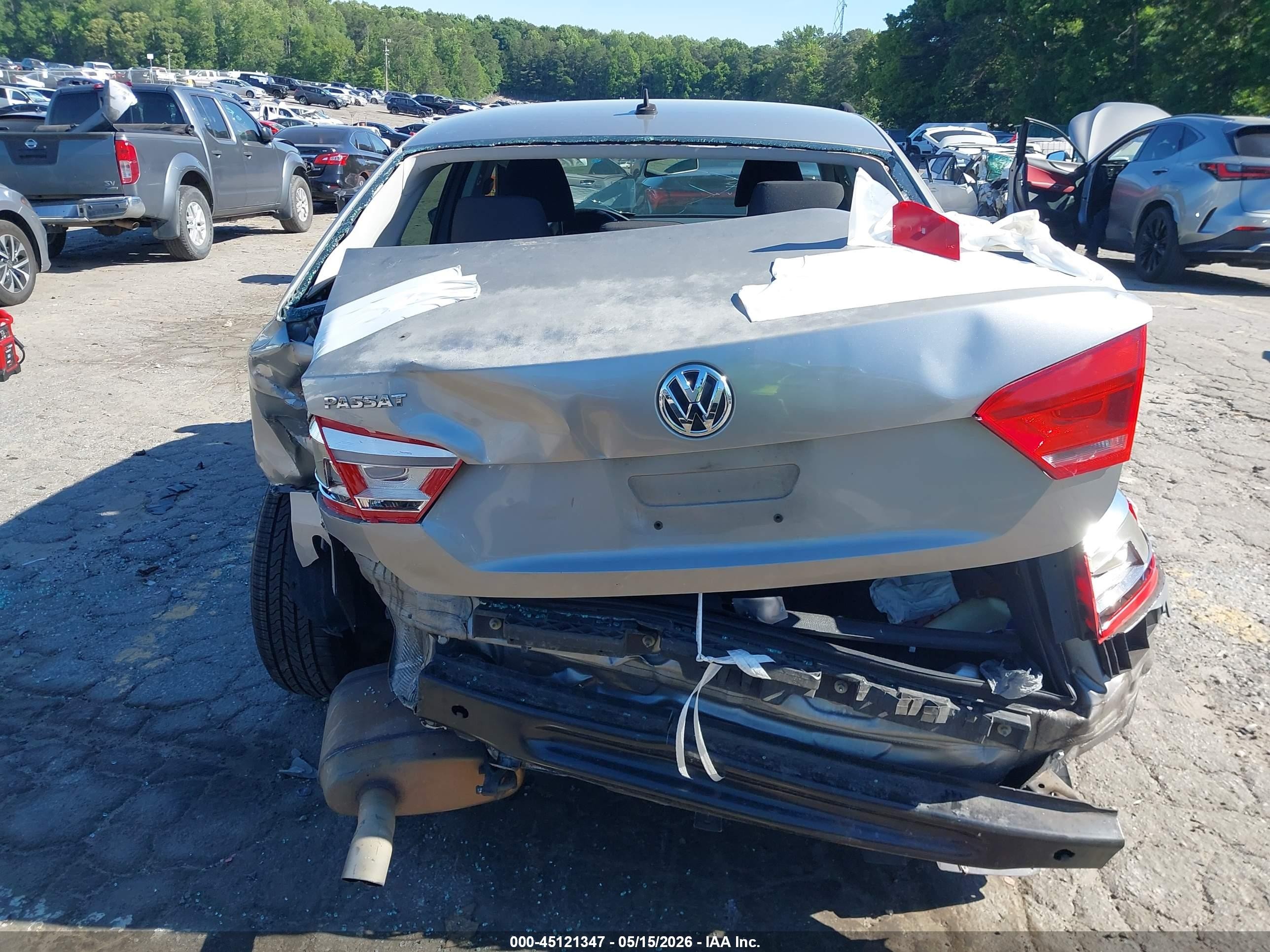2012 Volkswagen Passat 2.5l S Серебряный vin: 1VWAH7A3XCC089249