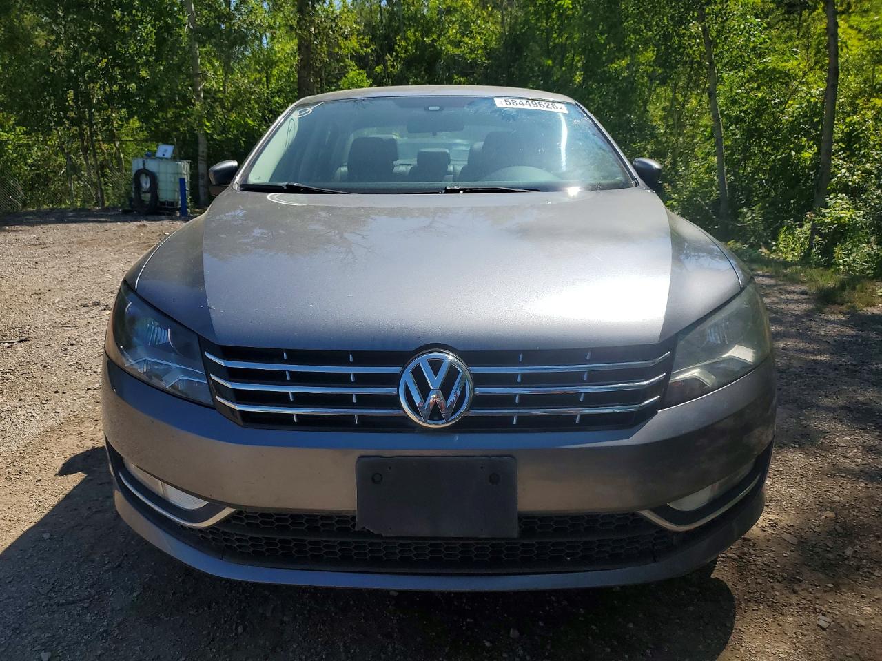 2015 Volkswagen Passat S Серый vin: 1VWAN7A33EC040406
