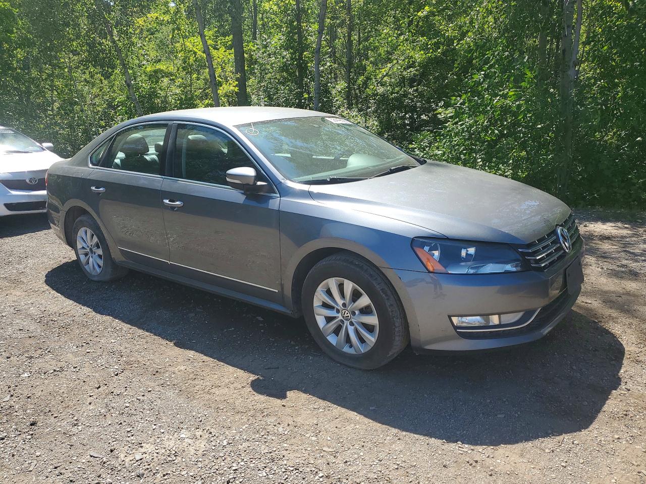2015 Volkswagen Passat S Серый vin: 1VWAN7A33EC040406