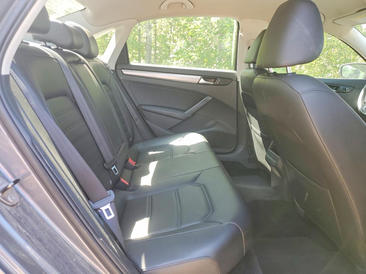 2015 Volkswagen Passat S Серый vin: 1VWAN7A33EC040406