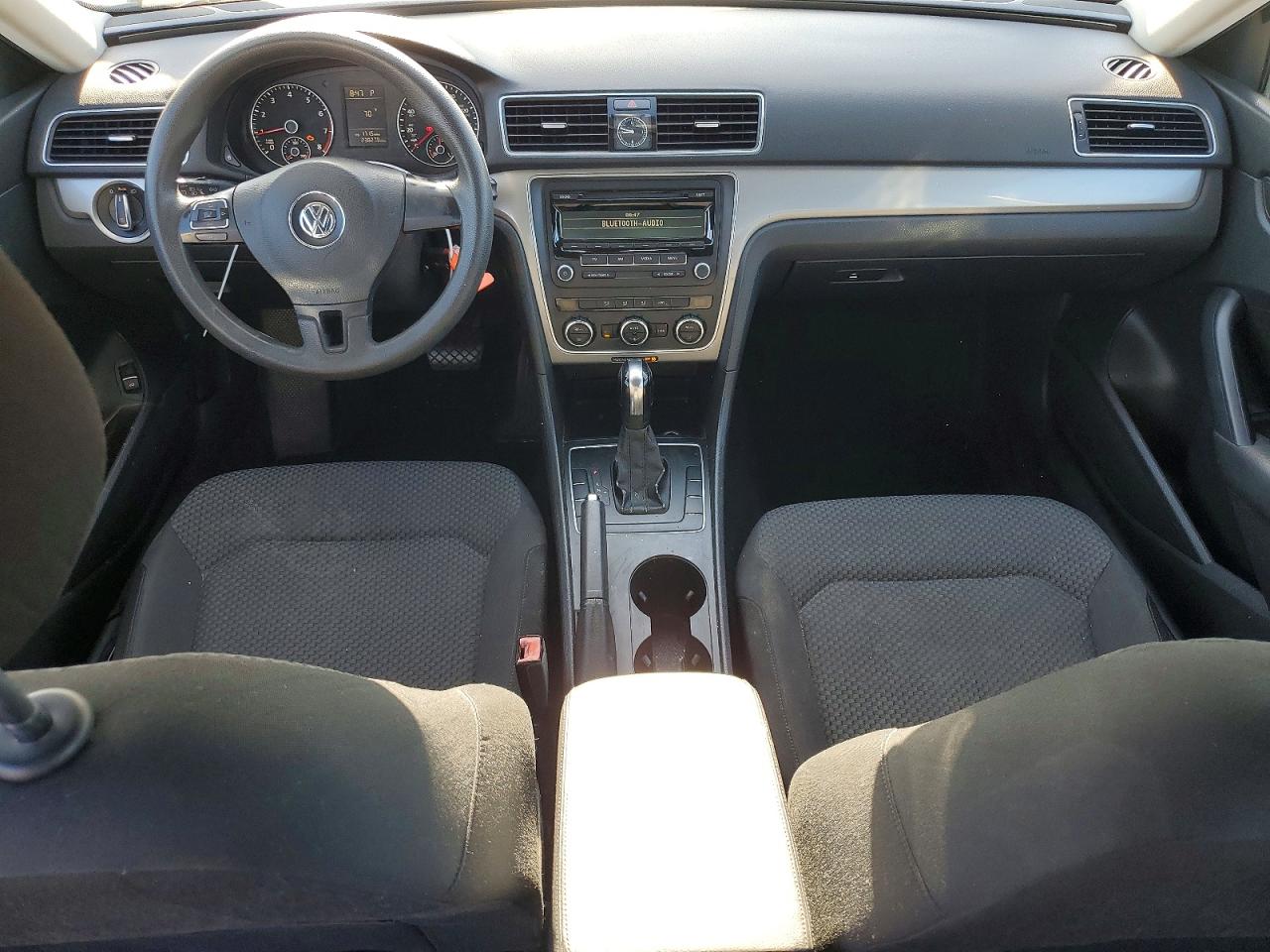 2012 Volkswagen Passat S Silver vin: 1VWAP7A30CC014837