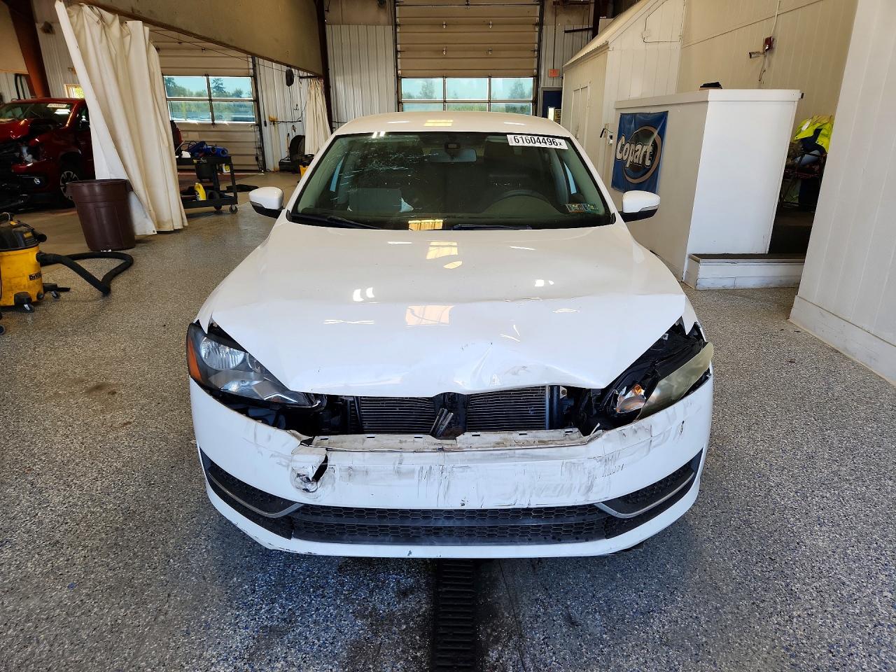 2013 Volkswagen Passat S White vin: 1VWAP7A30DC003242