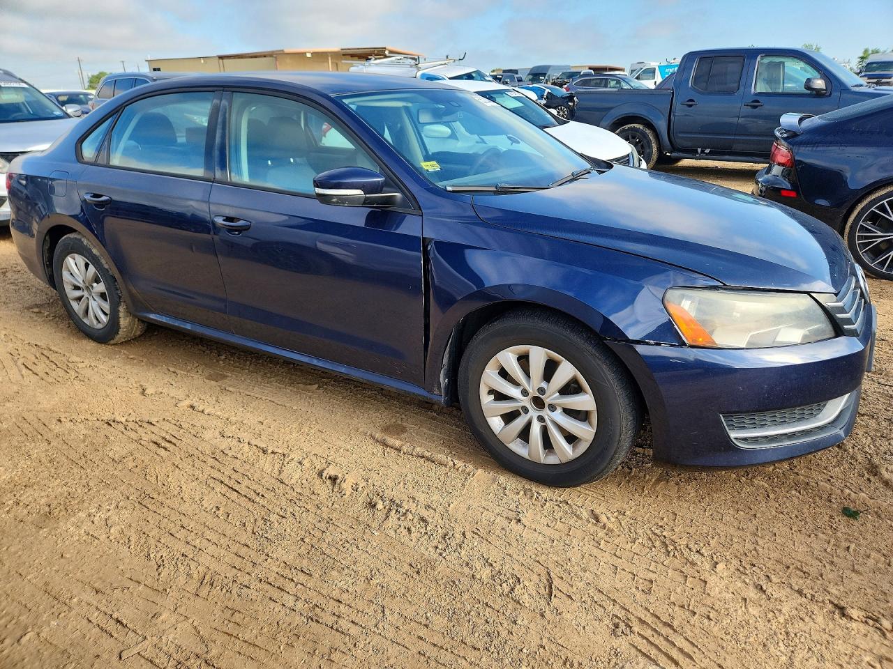 2013 Volkswagen Passat S Blue vin: 1VWAP7A30DC037472