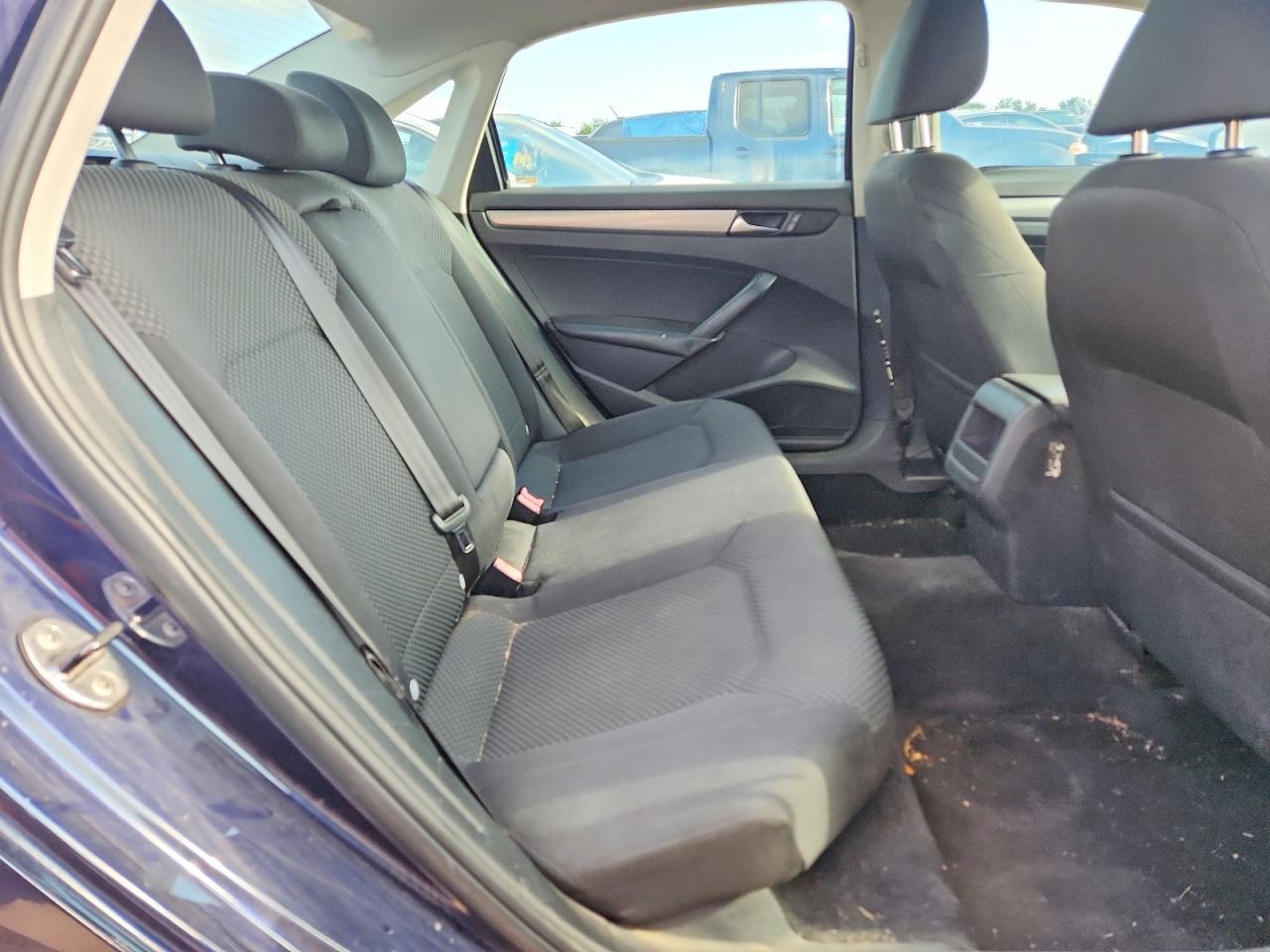2013 Volkswagen Passat S Blue vin: 1VWAP7A30DC037472