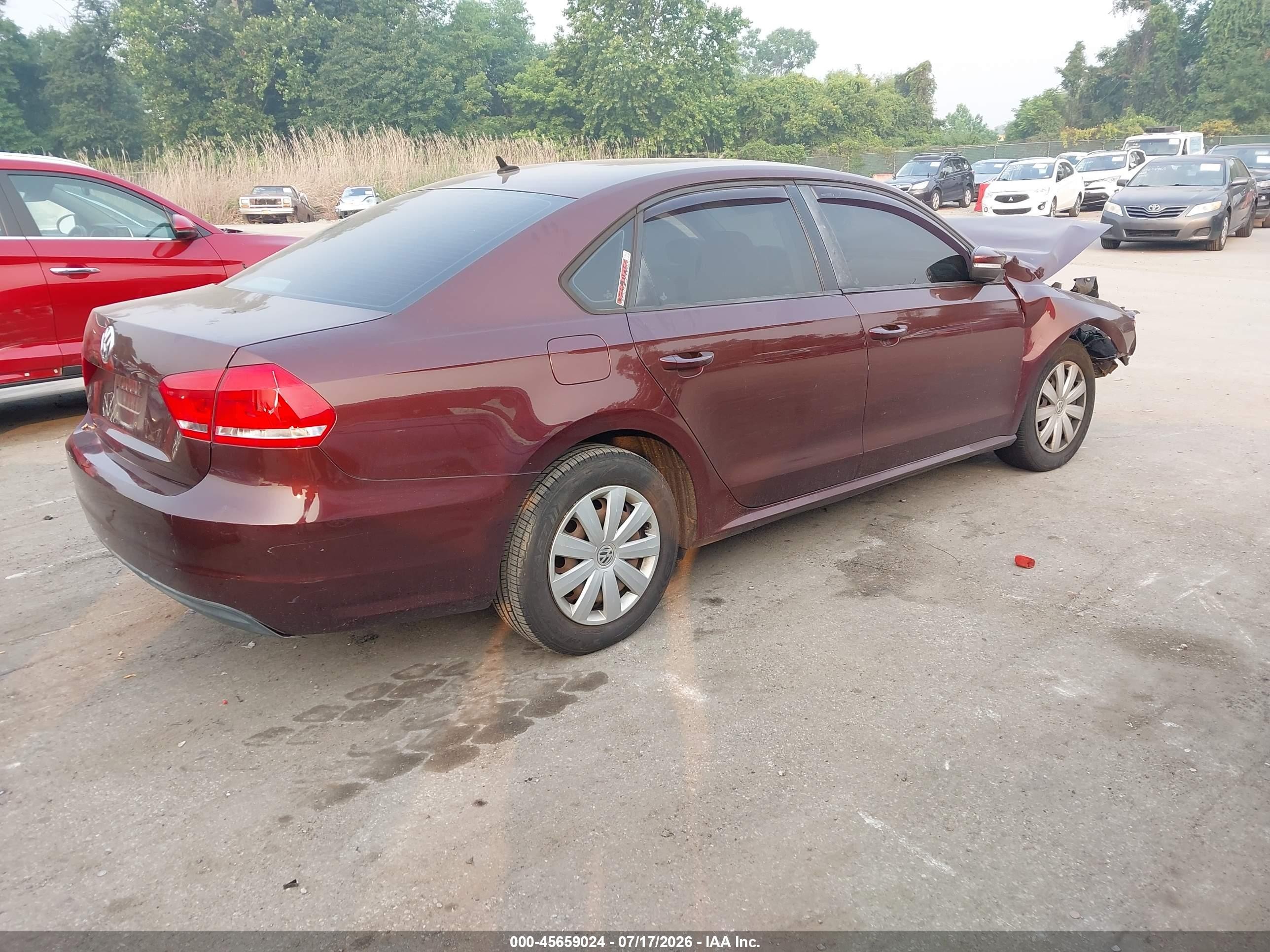 2013 Volkswagen Passat 2.5l S Burgundy vin: 1VWAP7A30DC056071