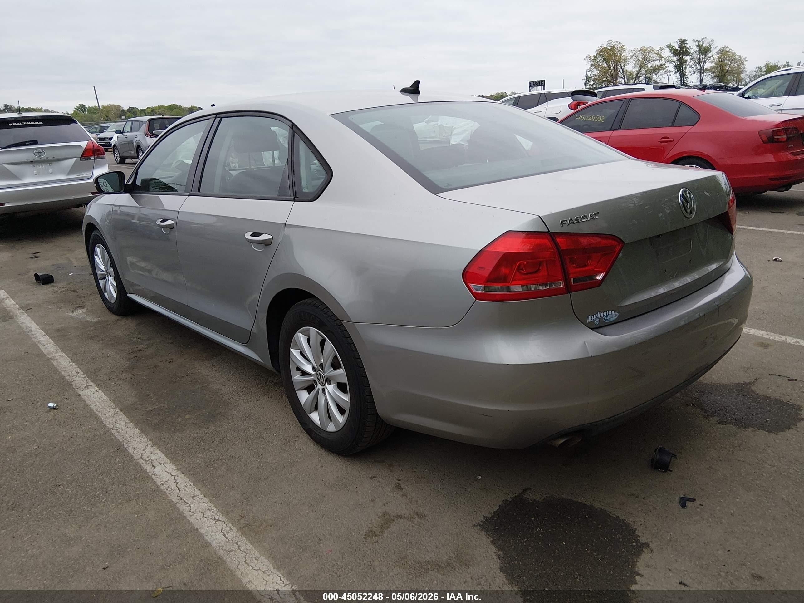 2014 Volkswagen Passat 2.5l Wolfsburg Edition Silver vin: 1VWAP7A30EC005459