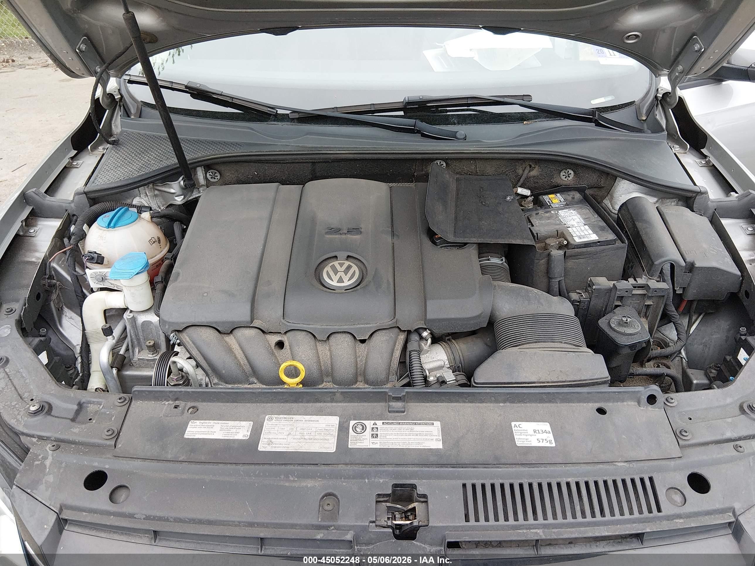 2014 Volkswagen Passat 2.5l Wolfsburg Edition Silver vin: 1VWAP7A30EC005459