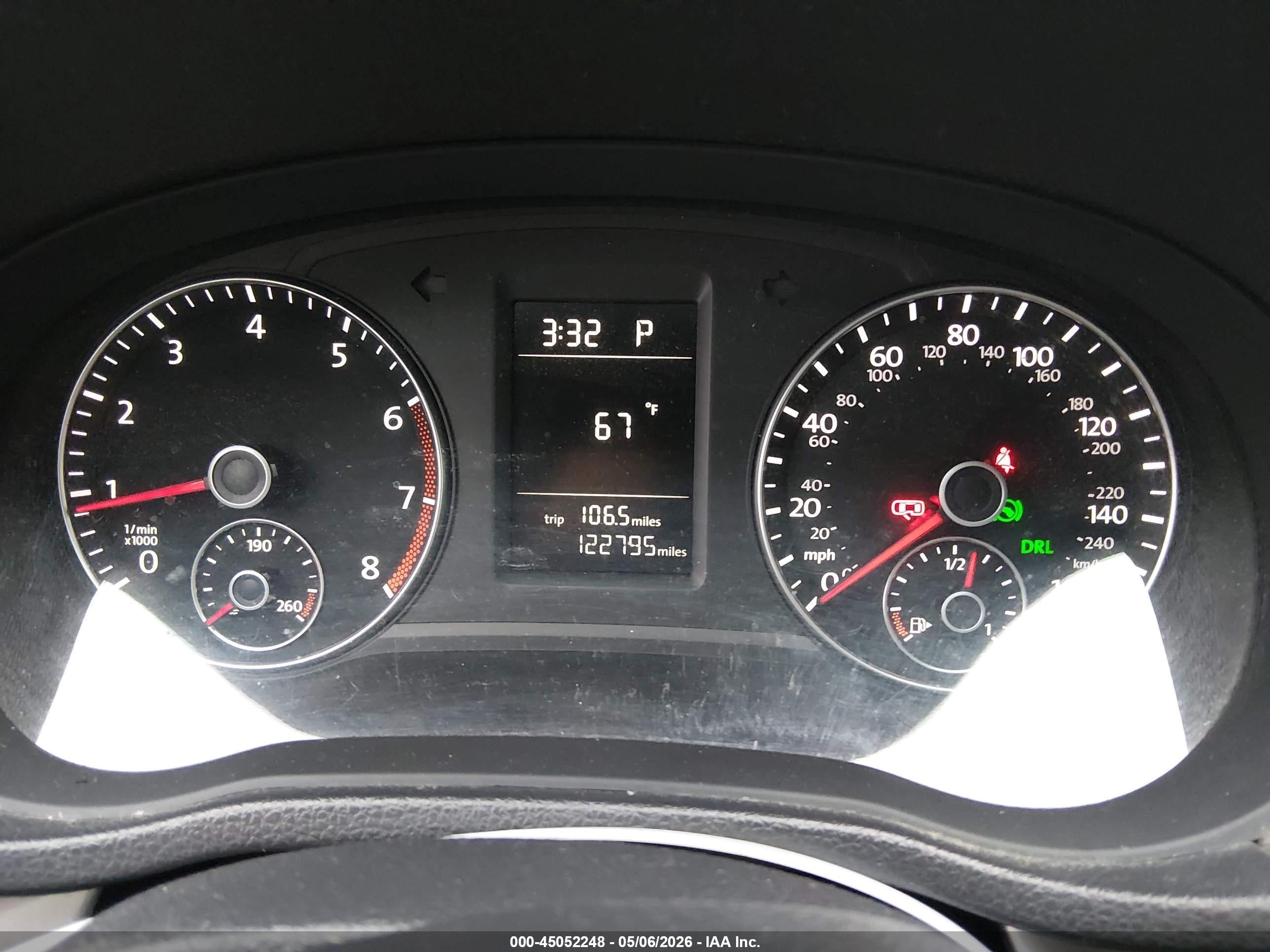2014 Volkswagen Passat 2.5l Wolfsburg Edition Silver vin: 1VWAP7A30EC005459