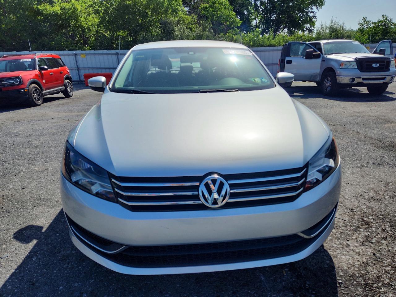 2014 Volkswagen Passat S Silver vin: 1VWAP7A30EC007812