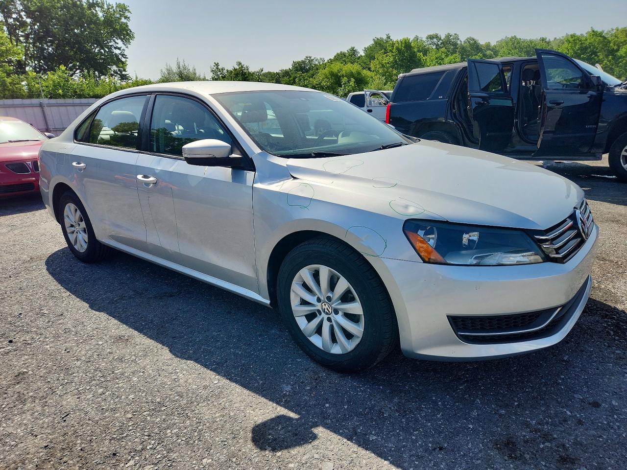 2014 Volkswagen Passat S Silver vin: 1VWAP7A30EC007812