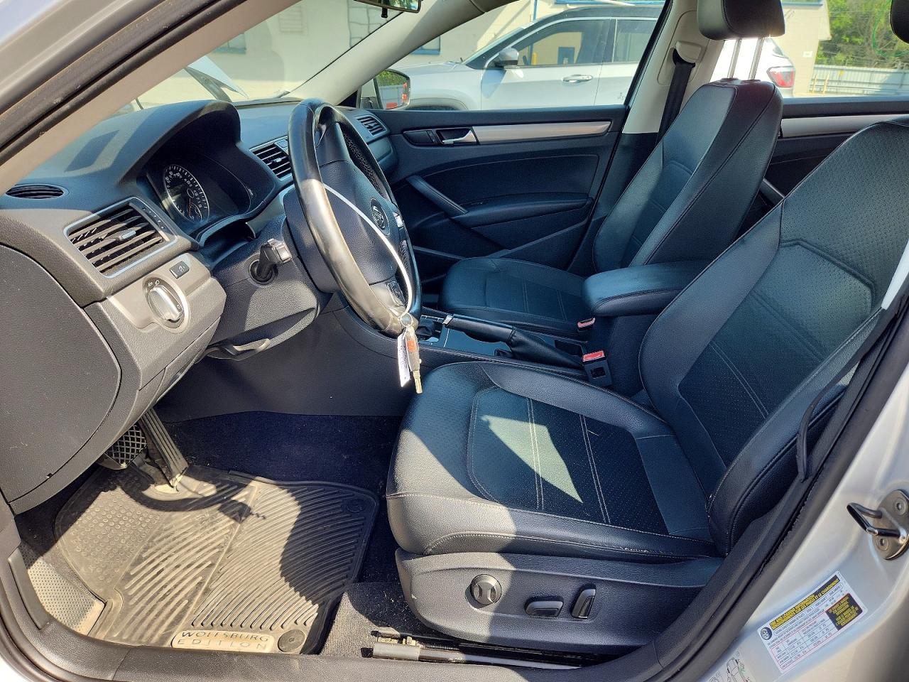 2014 Volkswagen Passat S Silver vin: 1VWAP7A30EC007812