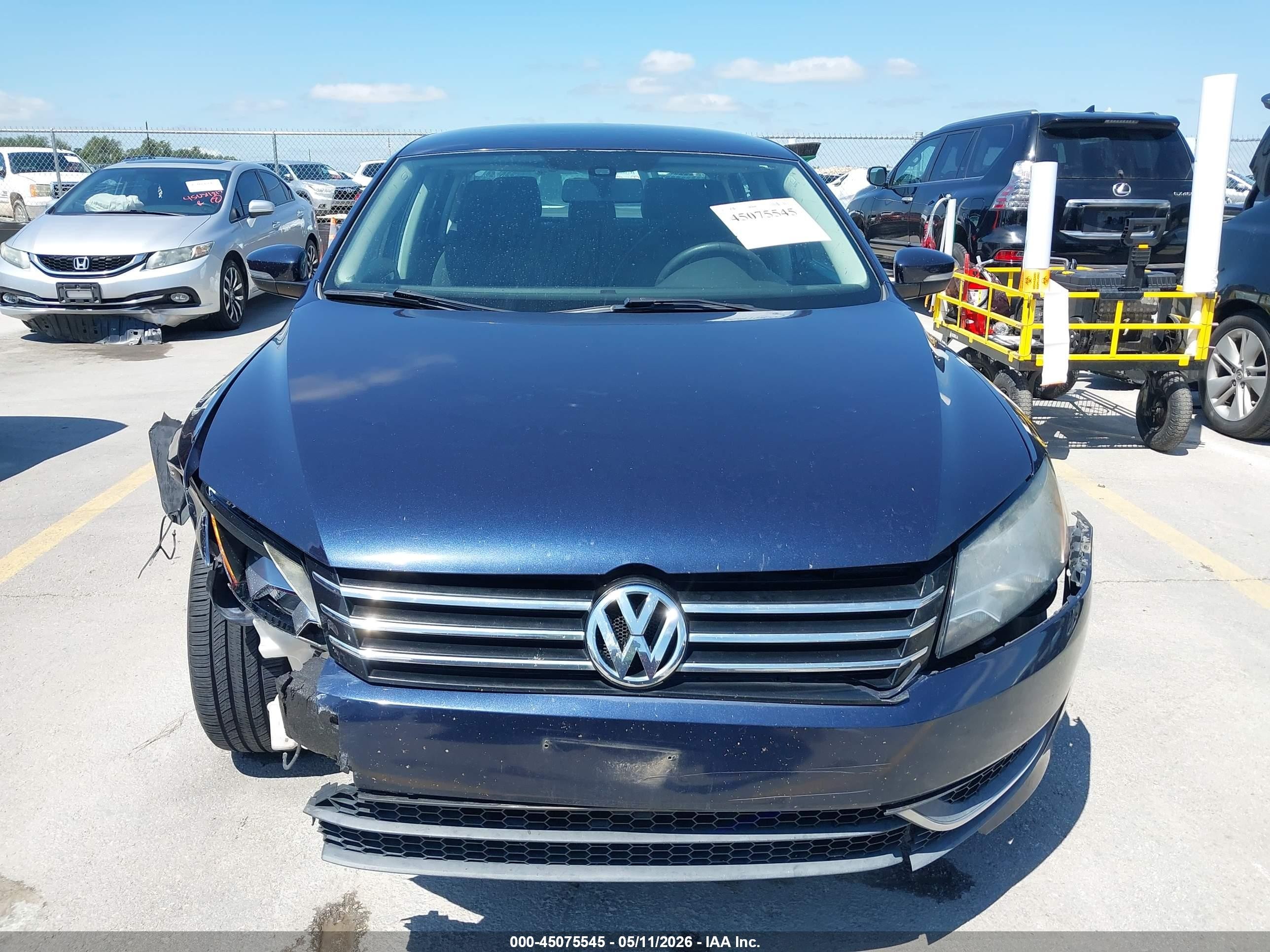 2014 Volkswagen Passat 2.5l S Dark Blue vin: 1VWAP7A30EC012315