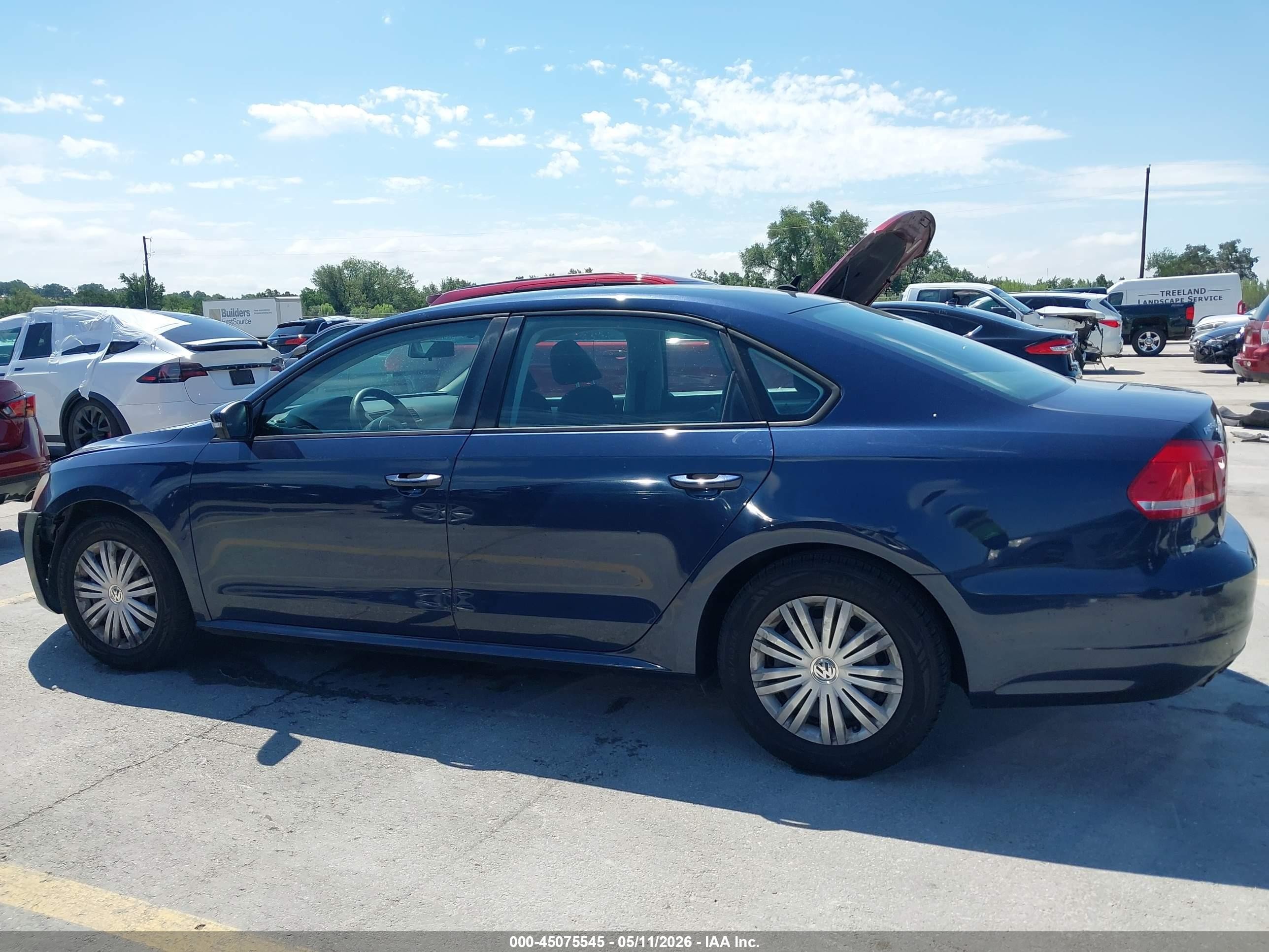 2014 Volkswagen Passat 2.5l S Dark Blue vin: 1VWAP7A30EC012315