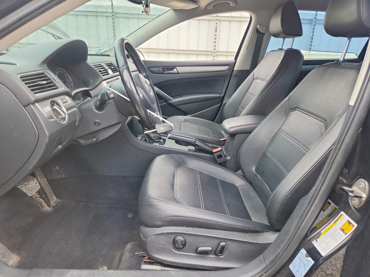 2014 Volkswagen Passat S Черный vin: 1VWAP7A30EC012668