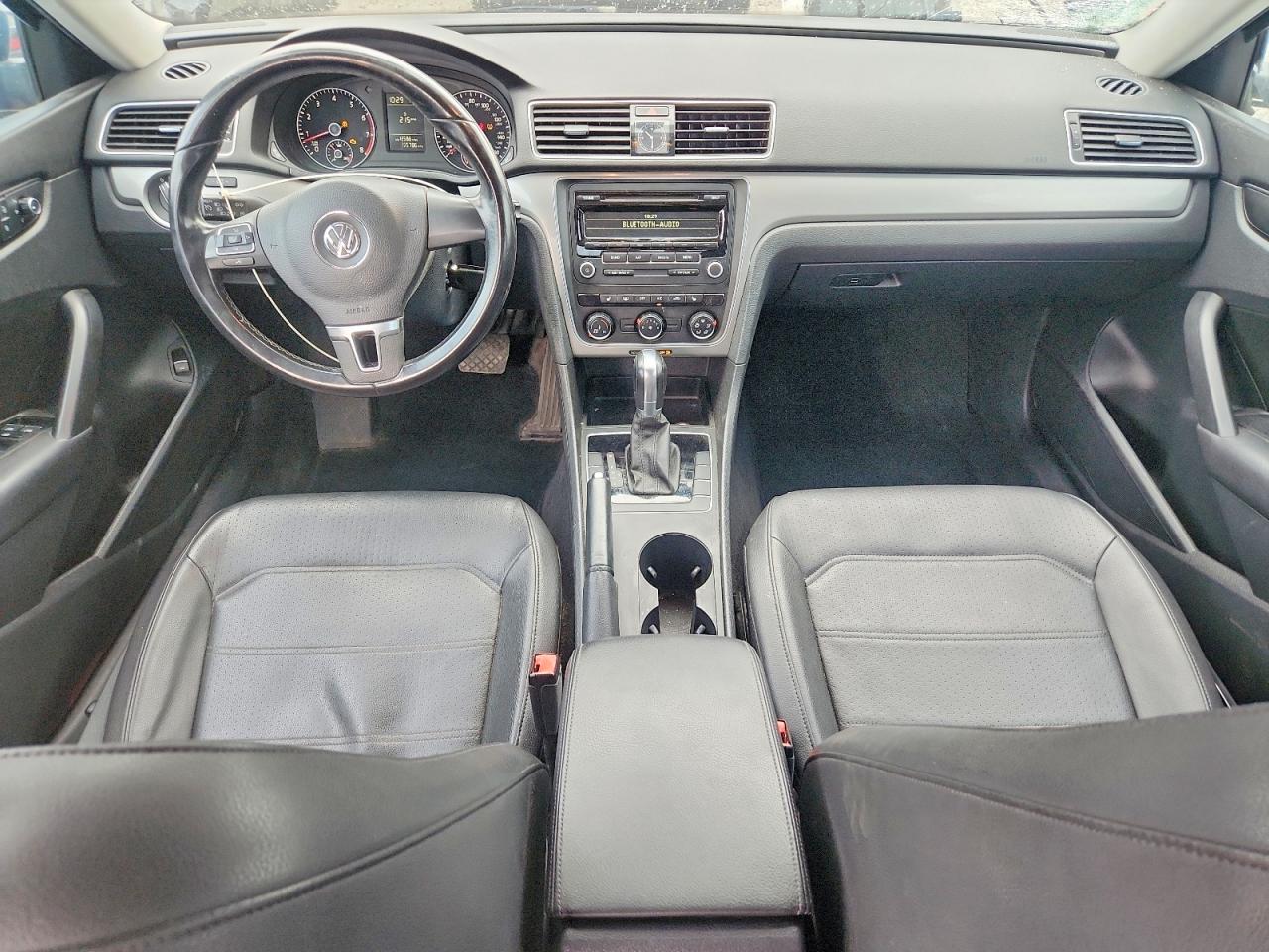 2014 Volkswagen Passat S Черный vin: 1VWAP7A30EC012668