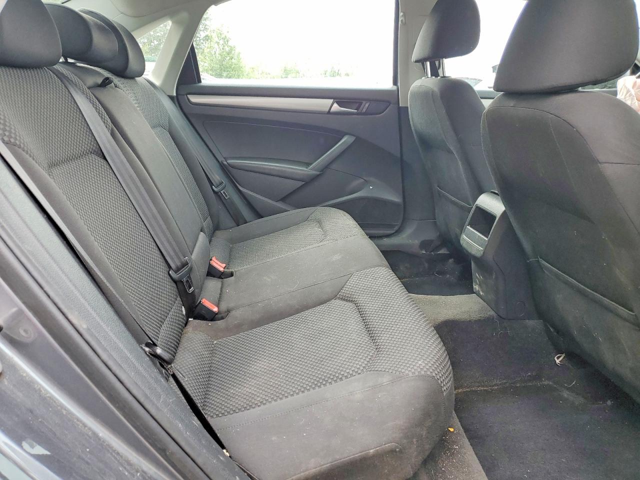 2012 Volkswagen Passat S Серый vin: 1VWAP7A31CC019982