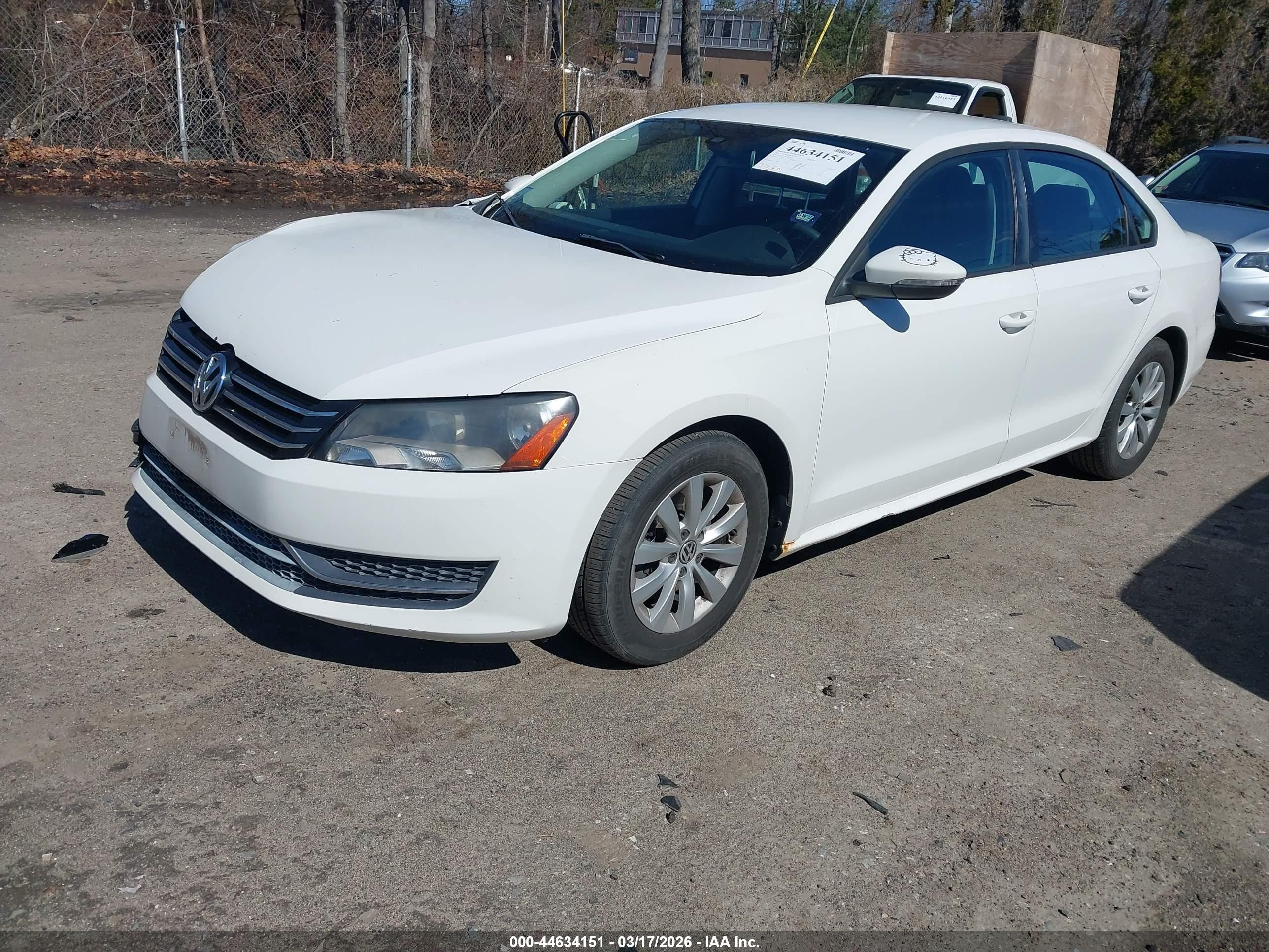 2012 Volkswagen Passat 2.5l S White vin: 1VWAP7A31CC027919