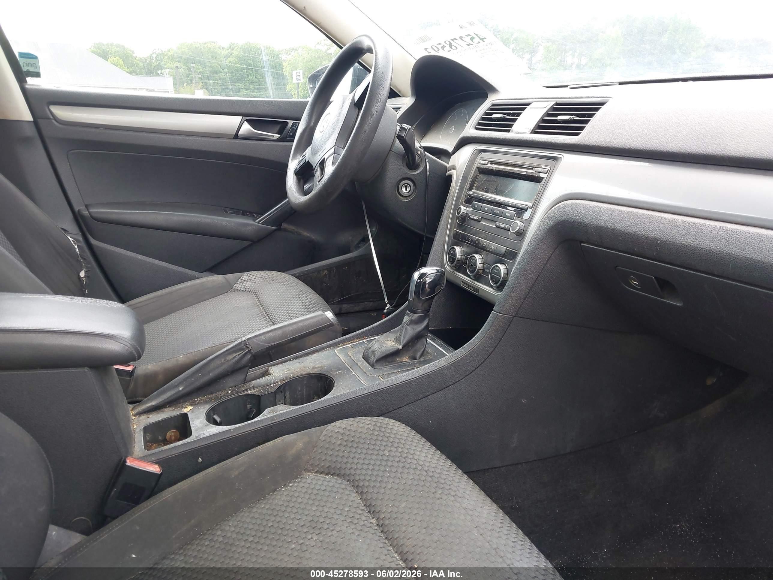 2012 Volkswagen Passat 2.5l S Black vin: 1VWAP7A31CC031548