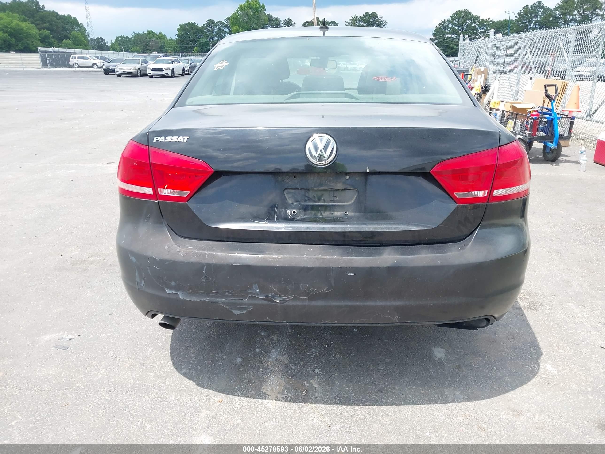 2012 Volkswagen Passat 2.5l S Black vin: 1VWAP7A31CC031548