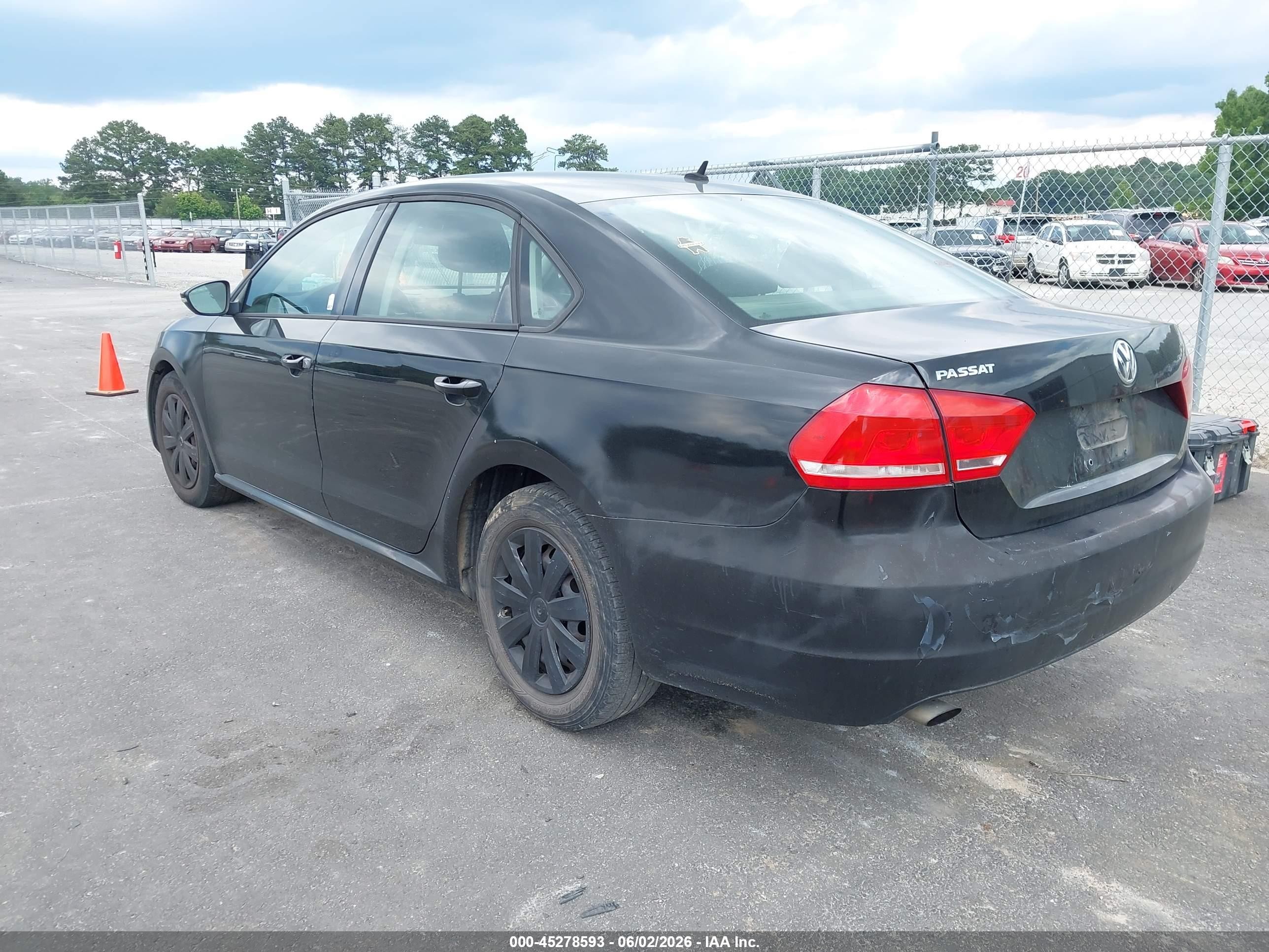 2012 Volkswagen Passat 2.5l S Black vin: 1VWAP7A31CC031548