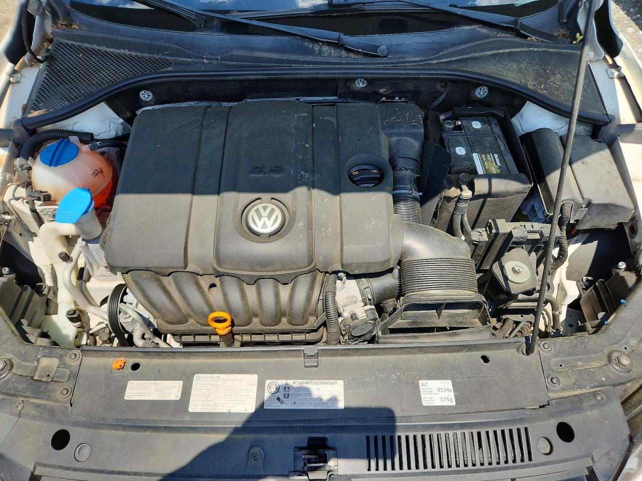 2013 Volkswagen Passat S Белый vin: 1VWAP7A31DC021166