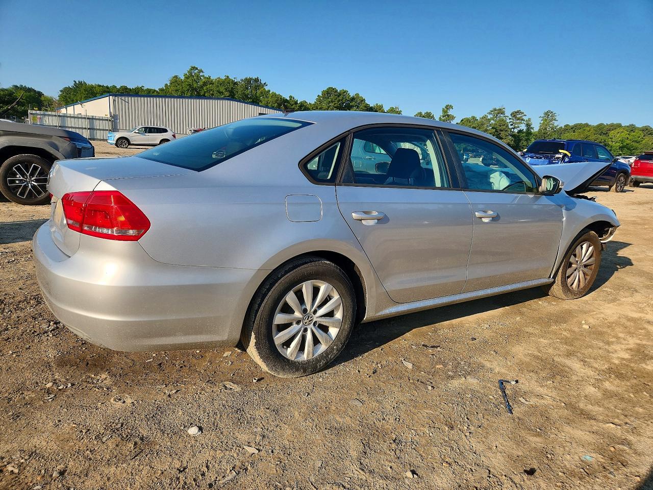 2013 Volkswagen Passat S Серебряный vin: 1VWAP7A31DC030840
