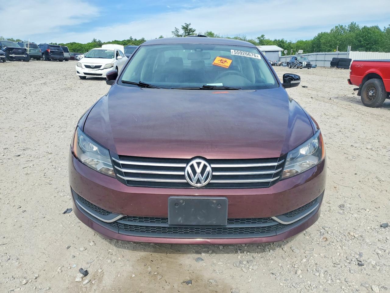 2013 Volkswagen Passat S Burgundy vin: 1VWAP7A31DC065393