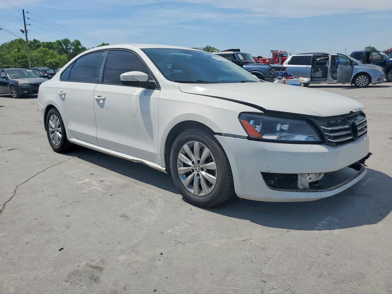 2013 Volkswagen Passat S White vin: 1VWAP7A31DC104676