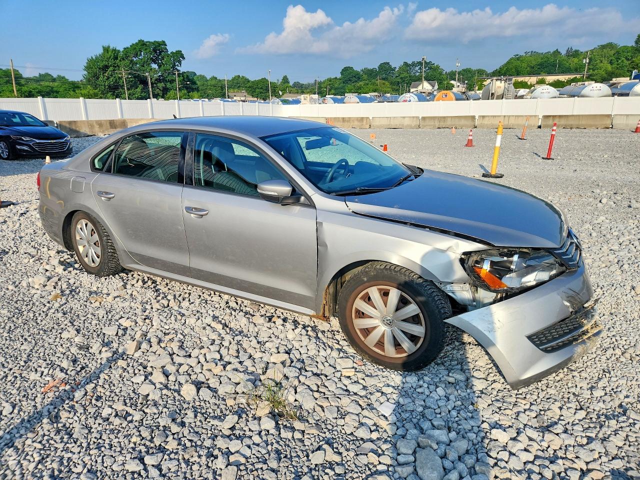 2013 Volkswagen Passat S Silver vin: 1VWAP7A31DC120179