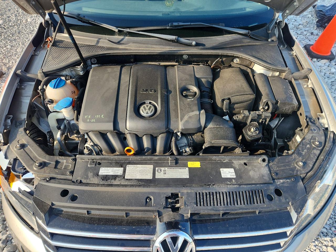 2013 Volkswagen Passat S Silver vin: 1VWAP7A31DC120179
