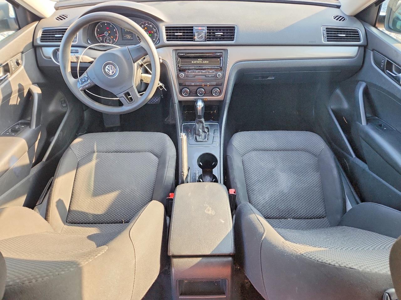 2013 Volkswagen Passat S Silver vin: 1VWAP7A31DC120179