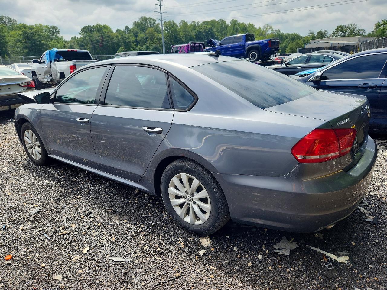 2013 Volkswagen Passat S Gray vin: 1VWAP7A31DC133661