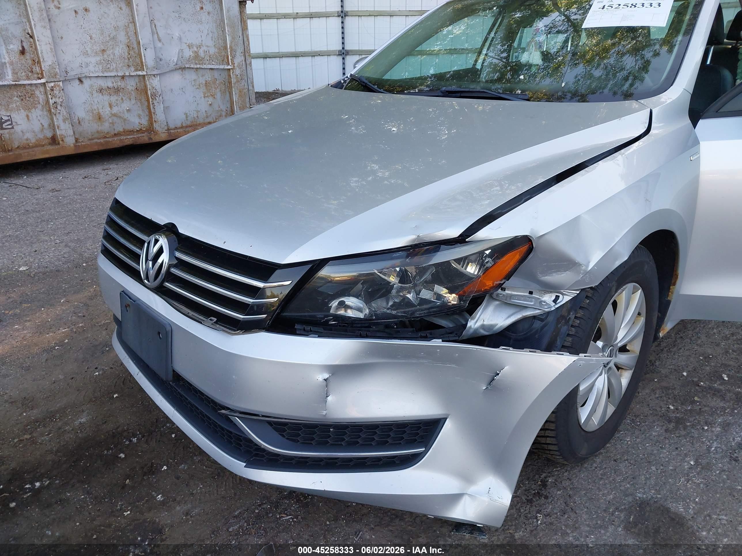 2013 Volkswagen Passat 2.5l Wolfsburg Edition Silver vin: 1VWAP7A31DC133904