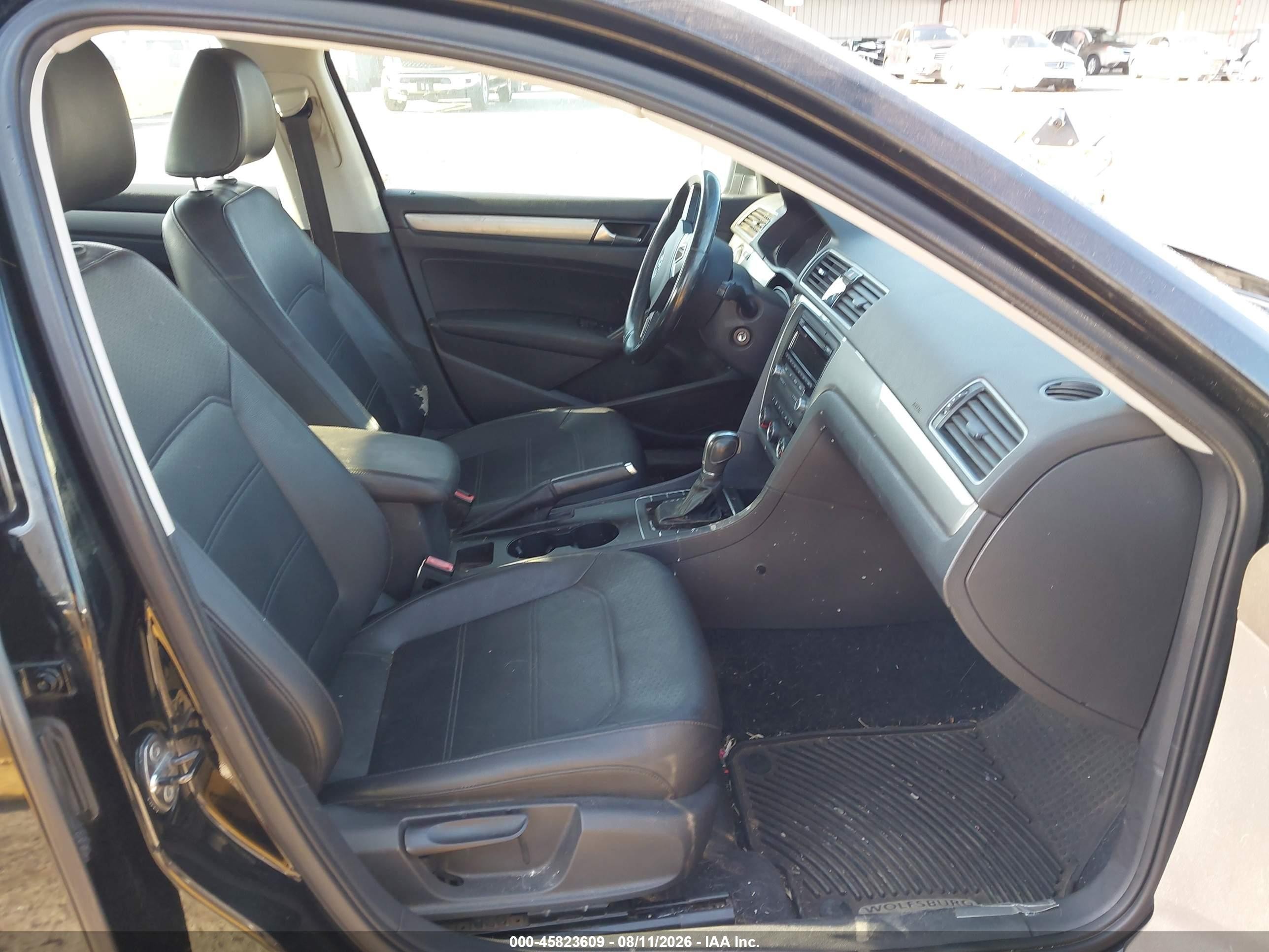 2014 Volkswagen Passat 2.5l Wolfsburg Edition Black vin: 1VWAP7A31EC007284