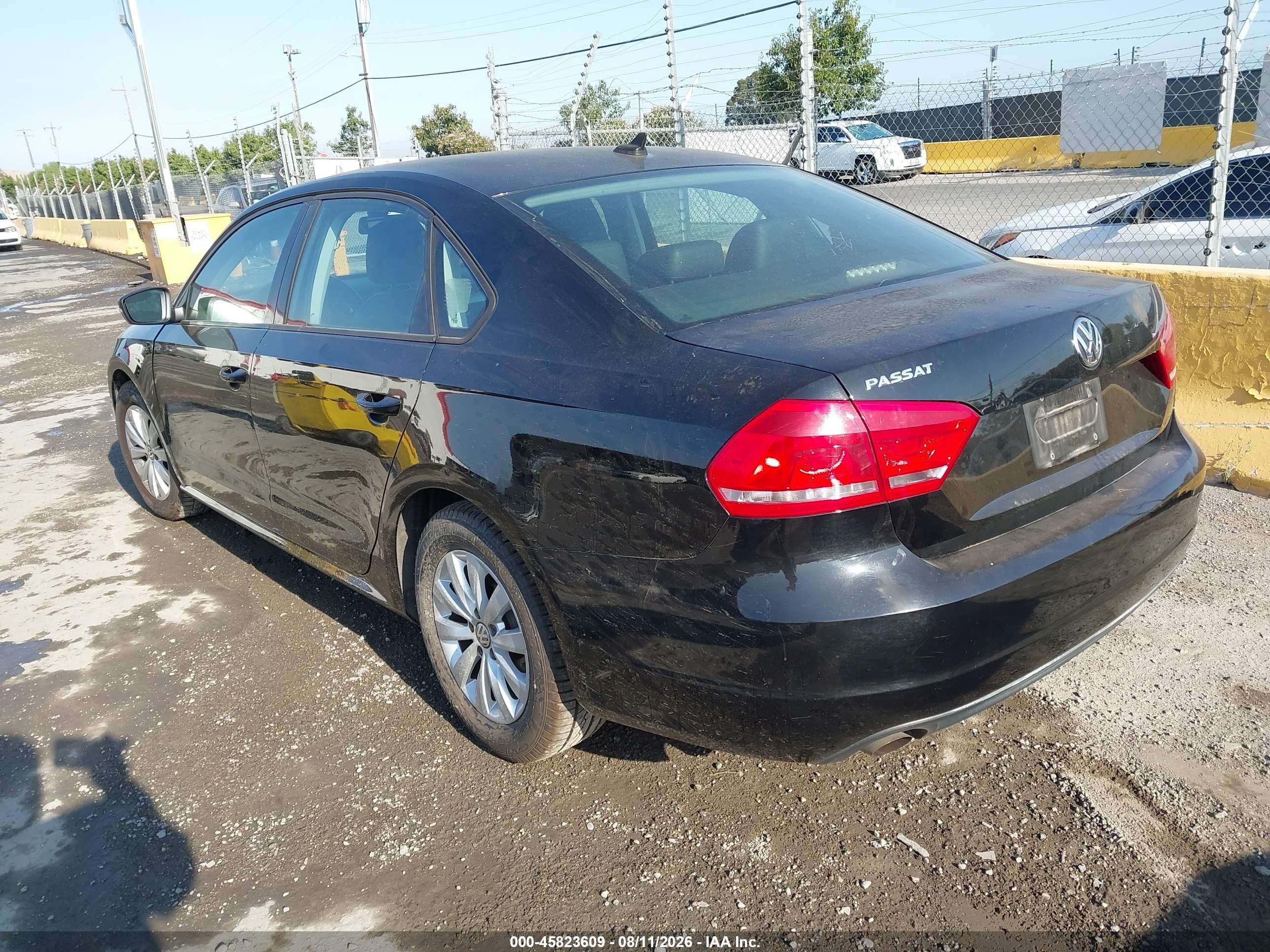 2014 Volkswagen Passat 2.5l Wolfsburg Edition Black vin: 1VWAP7A31EC007284