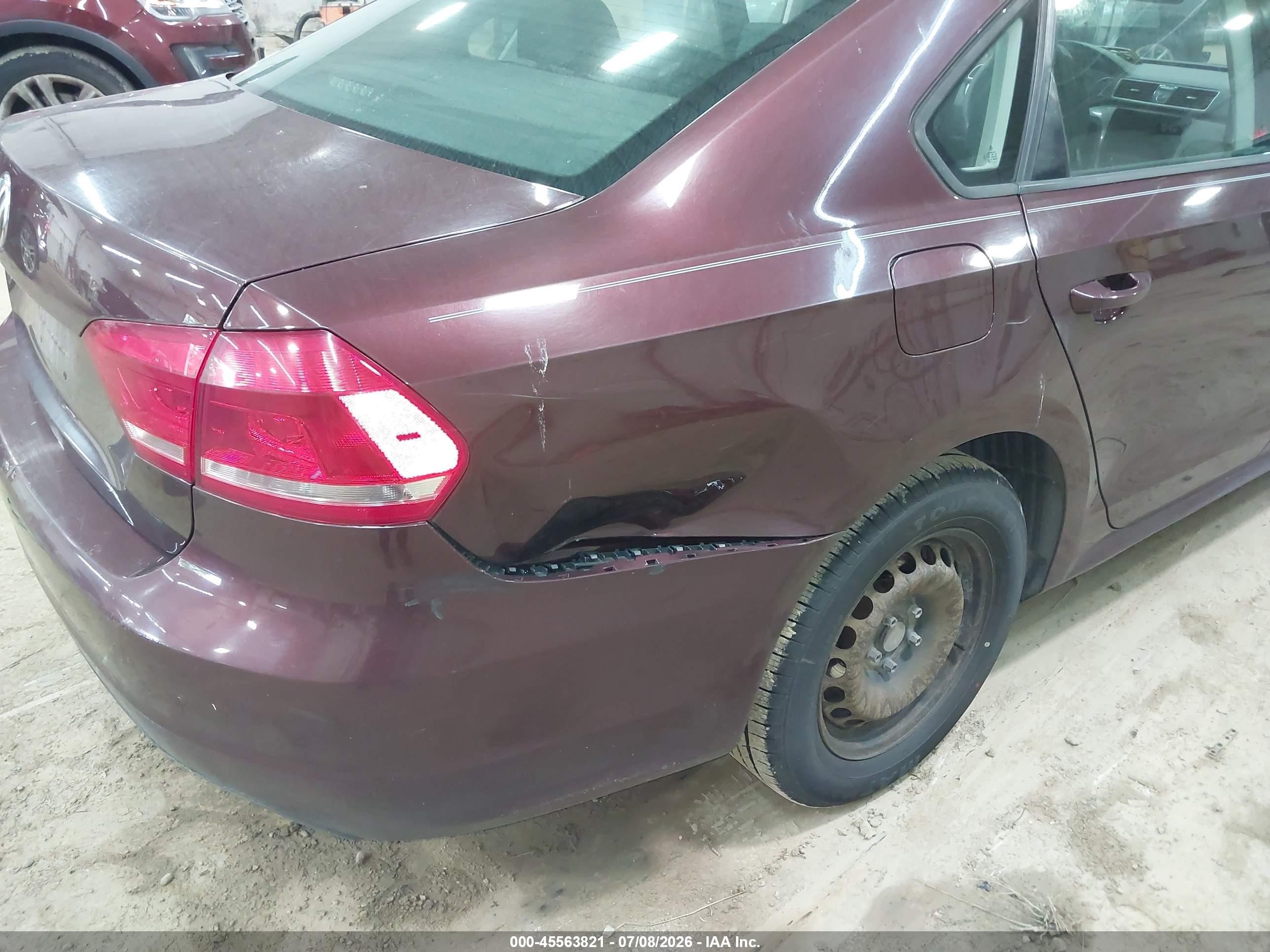 2014 Volkswagen Passat 2.5l S Purple vin: 1VWAP7A31EC012209