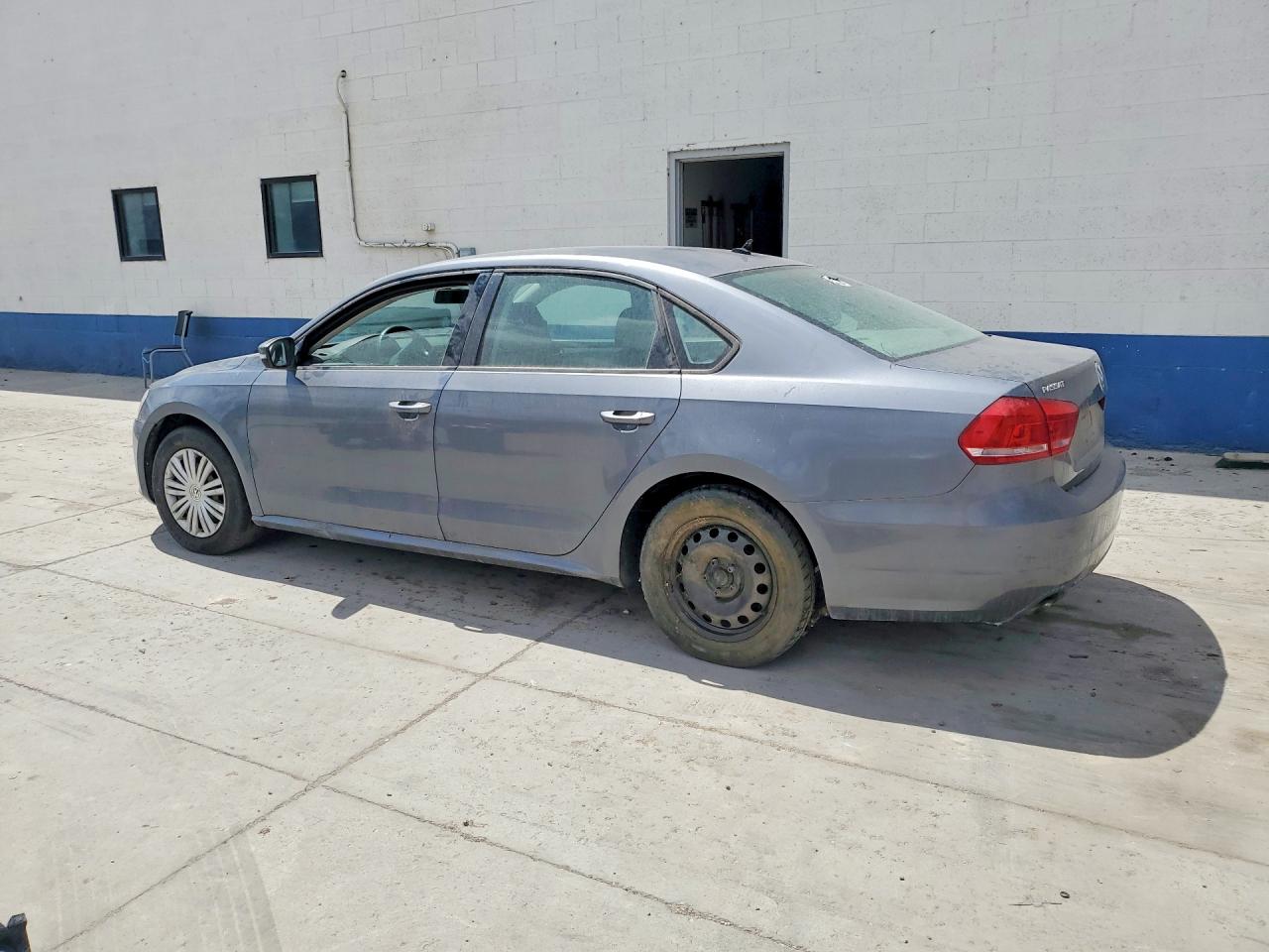 2014 Volkswagen Passat S Gray vin: 1VWAP7A31EC016597