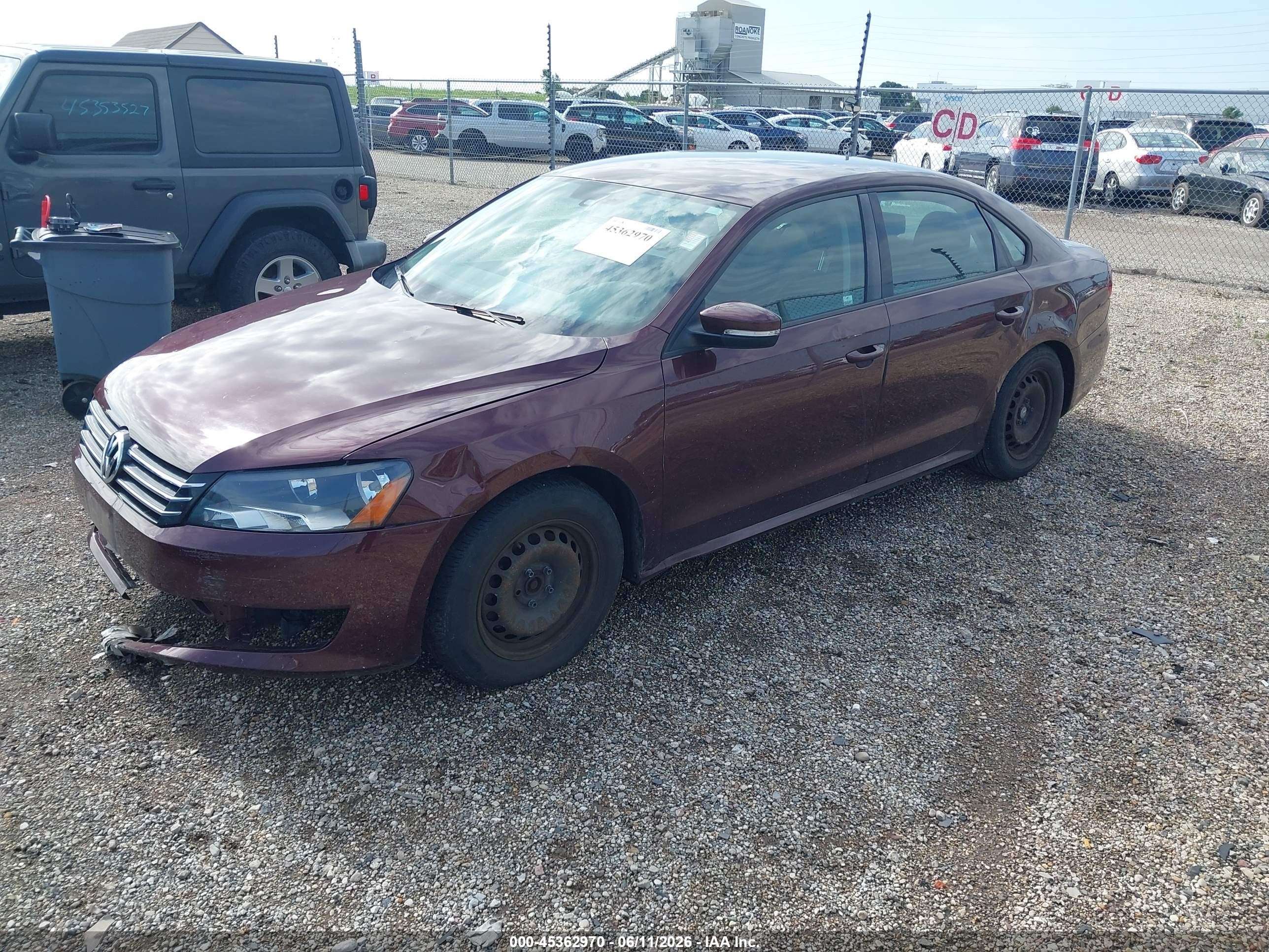 2014 Volkswagen Passat 2.5l S Purple vin: 1VWAP7A31EC025042