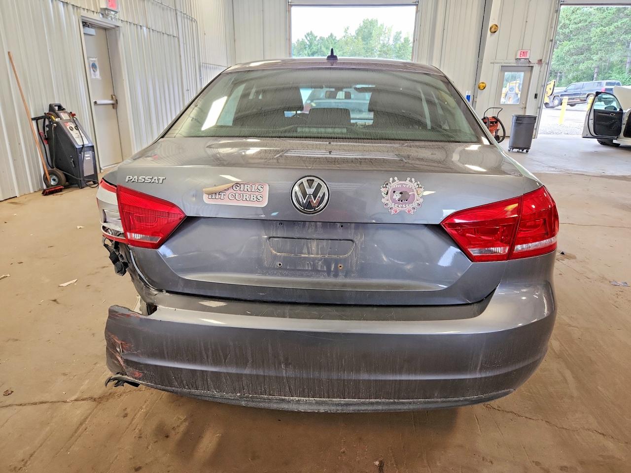 2014 Volkswagen Passat S Gray vin: 1VWAP7A31EC025543