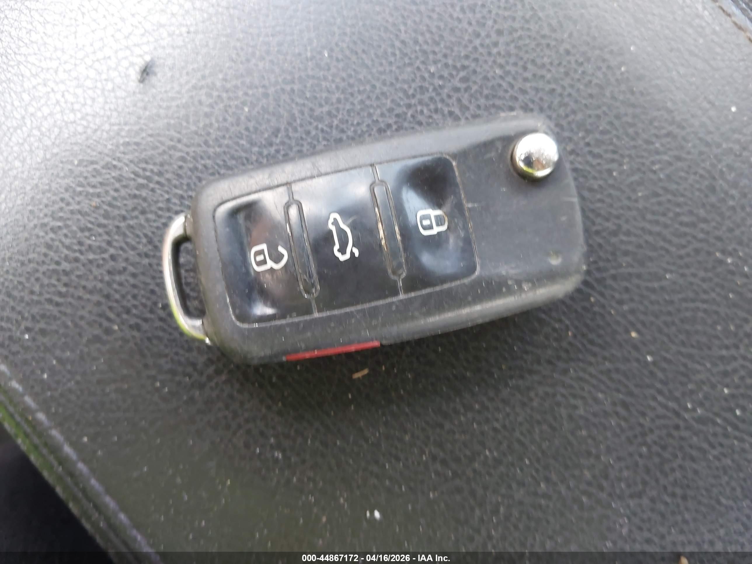 2014 Volkswagen Passat 2.5l S Белый vin: 1VWAP7A31EC026689