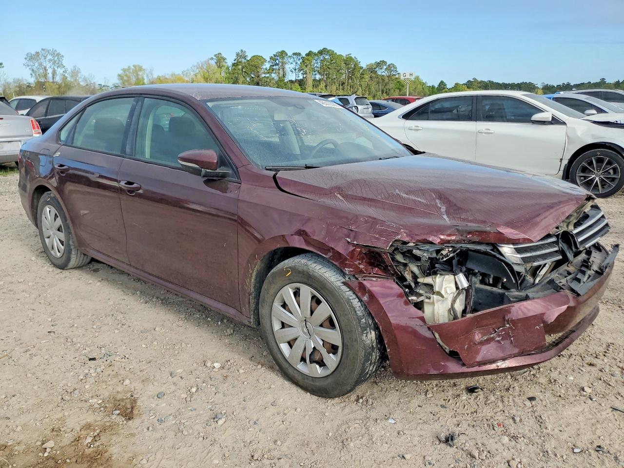 2012 Volkswagen Passat S Burgundy vin: 1VWAP7A32CC034846