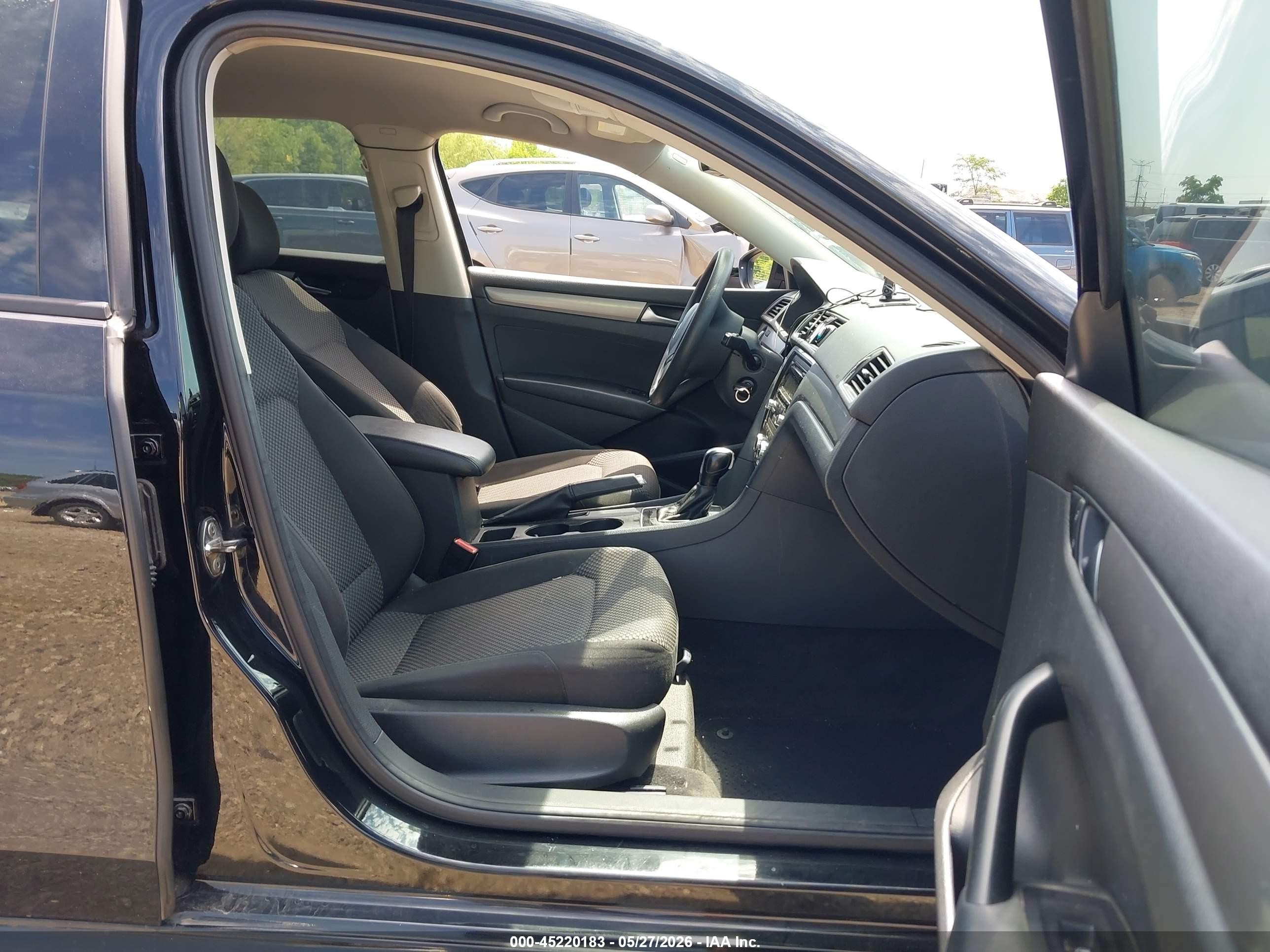 2012 Volkswagen Passat 2.5l S Black vin: 1VWAP7A32CC087322