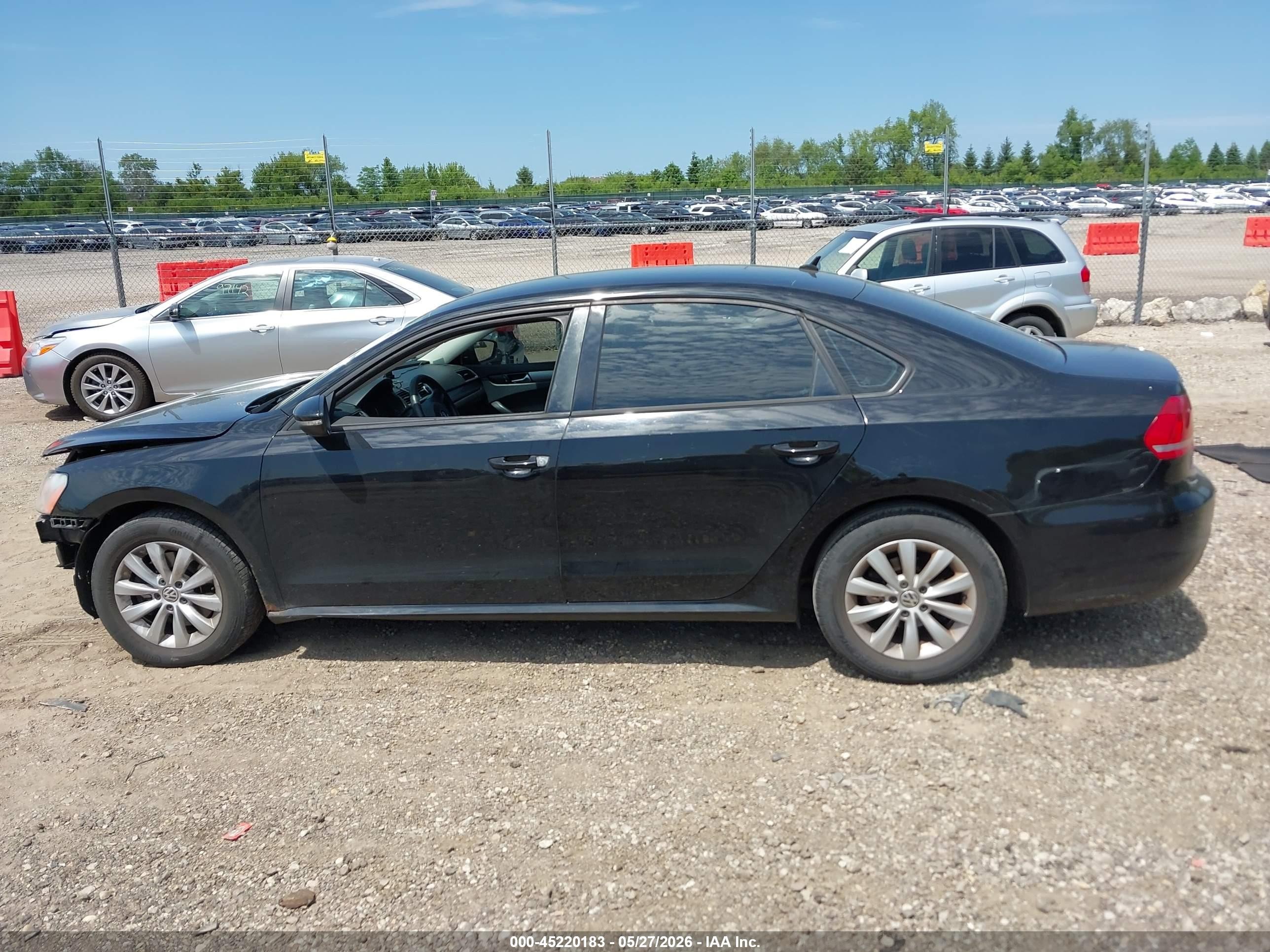 2012 Volkswagen Passat 2.5l S Black vin: 1VWAP7A32CC087322